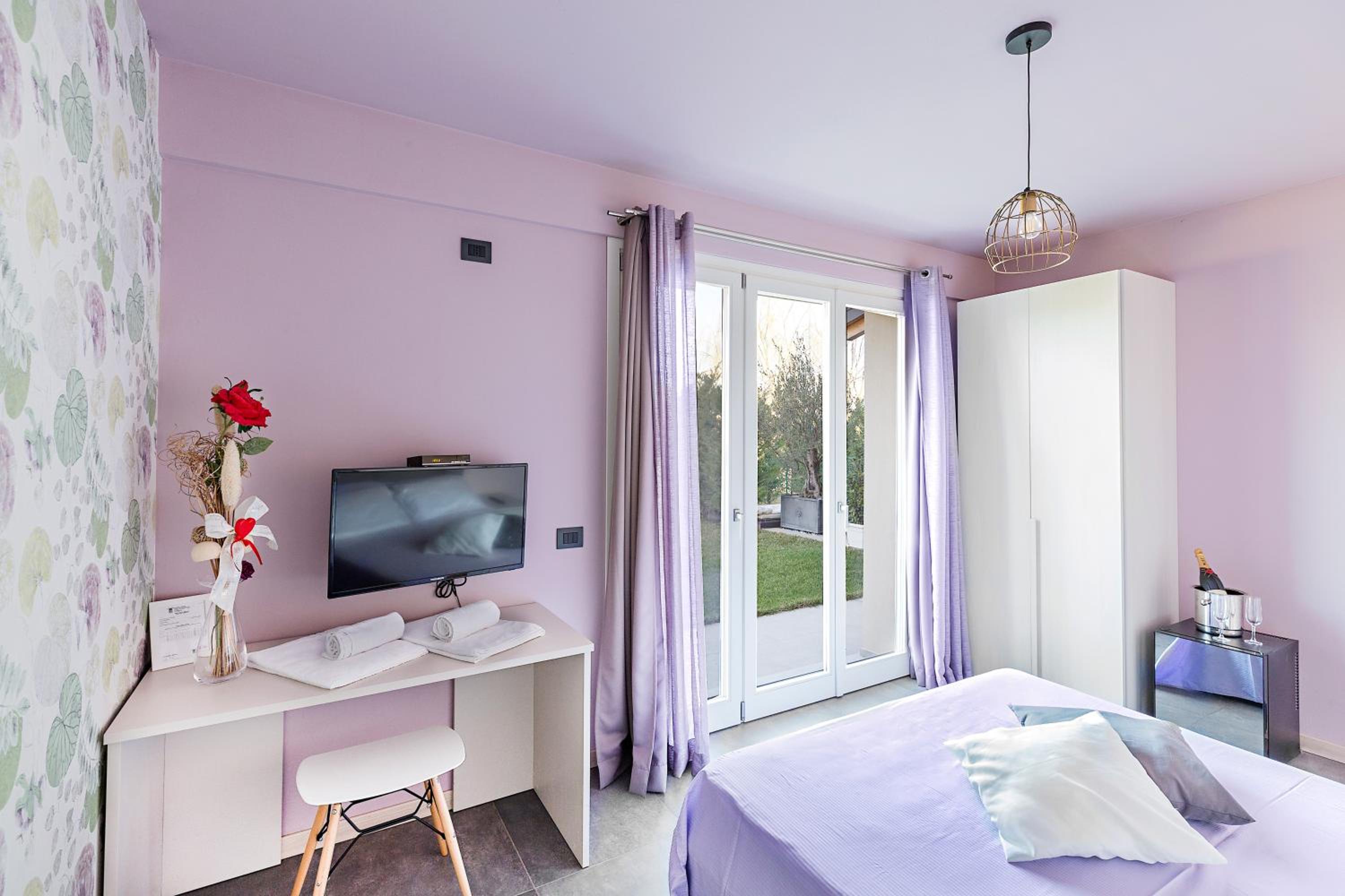 Superior King Room photo 1