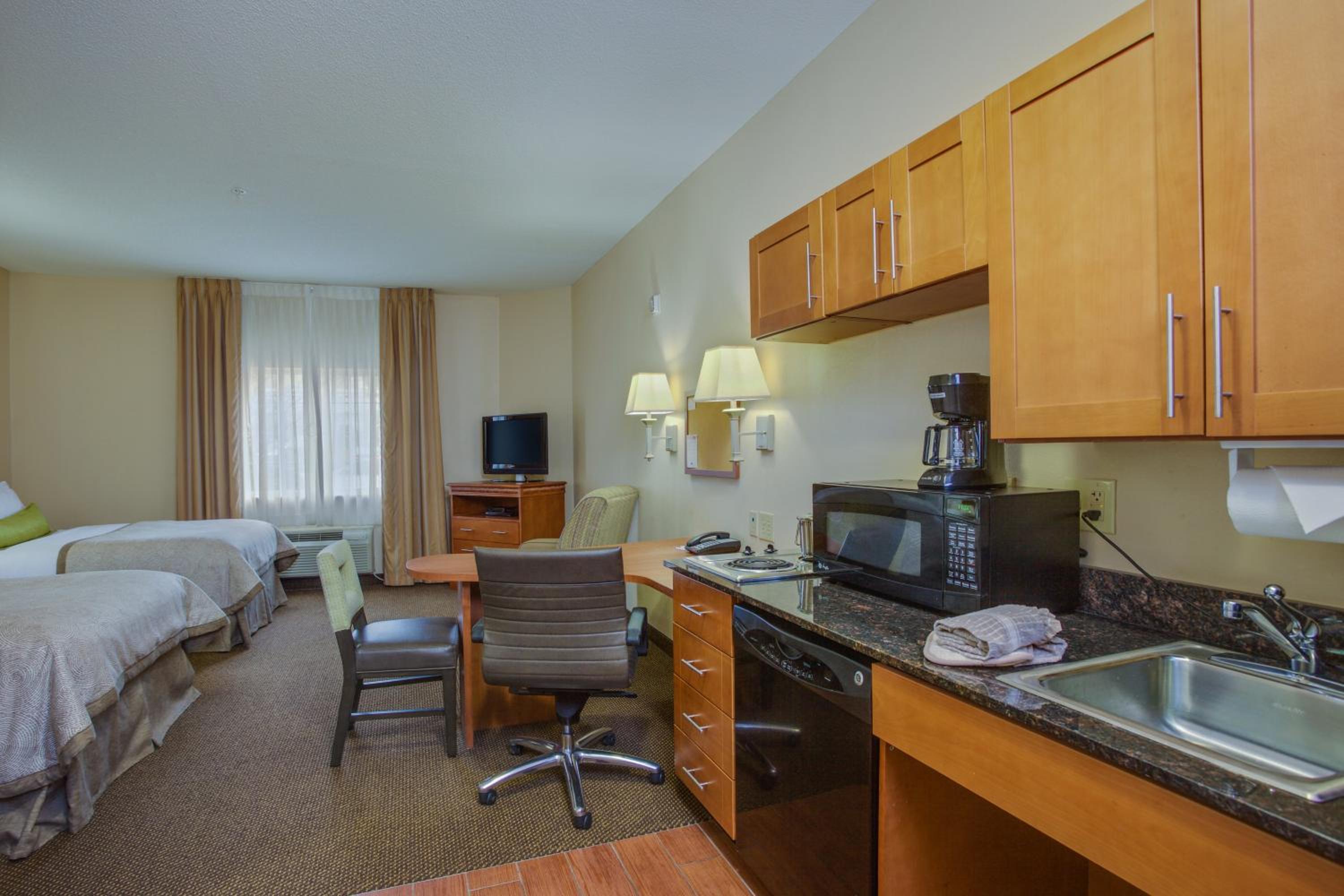 Suite with Two Double Beds - Hearing Accessible - Photo 1
