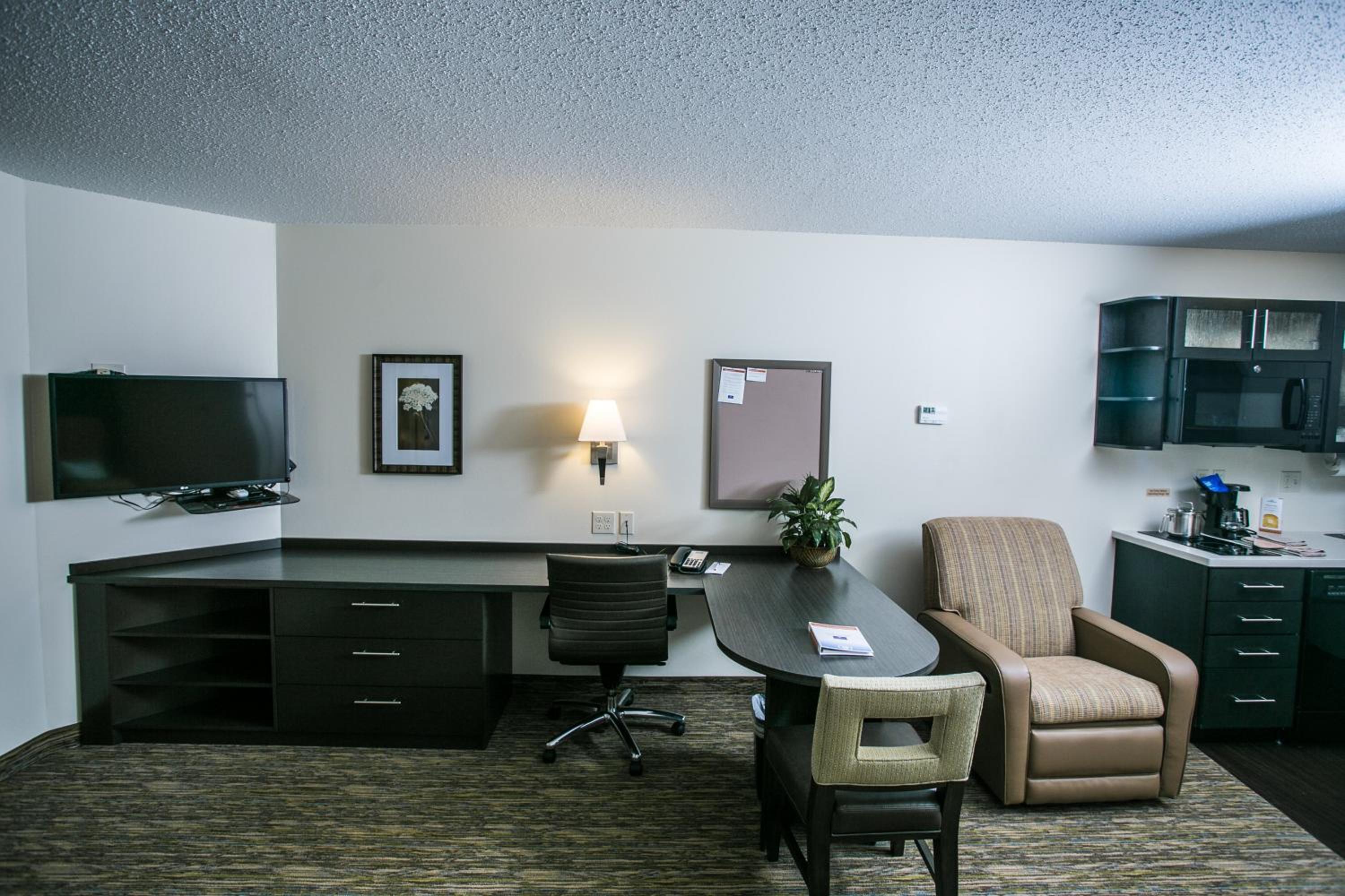 Studio Suite with Two Queen Beds - Photo 1