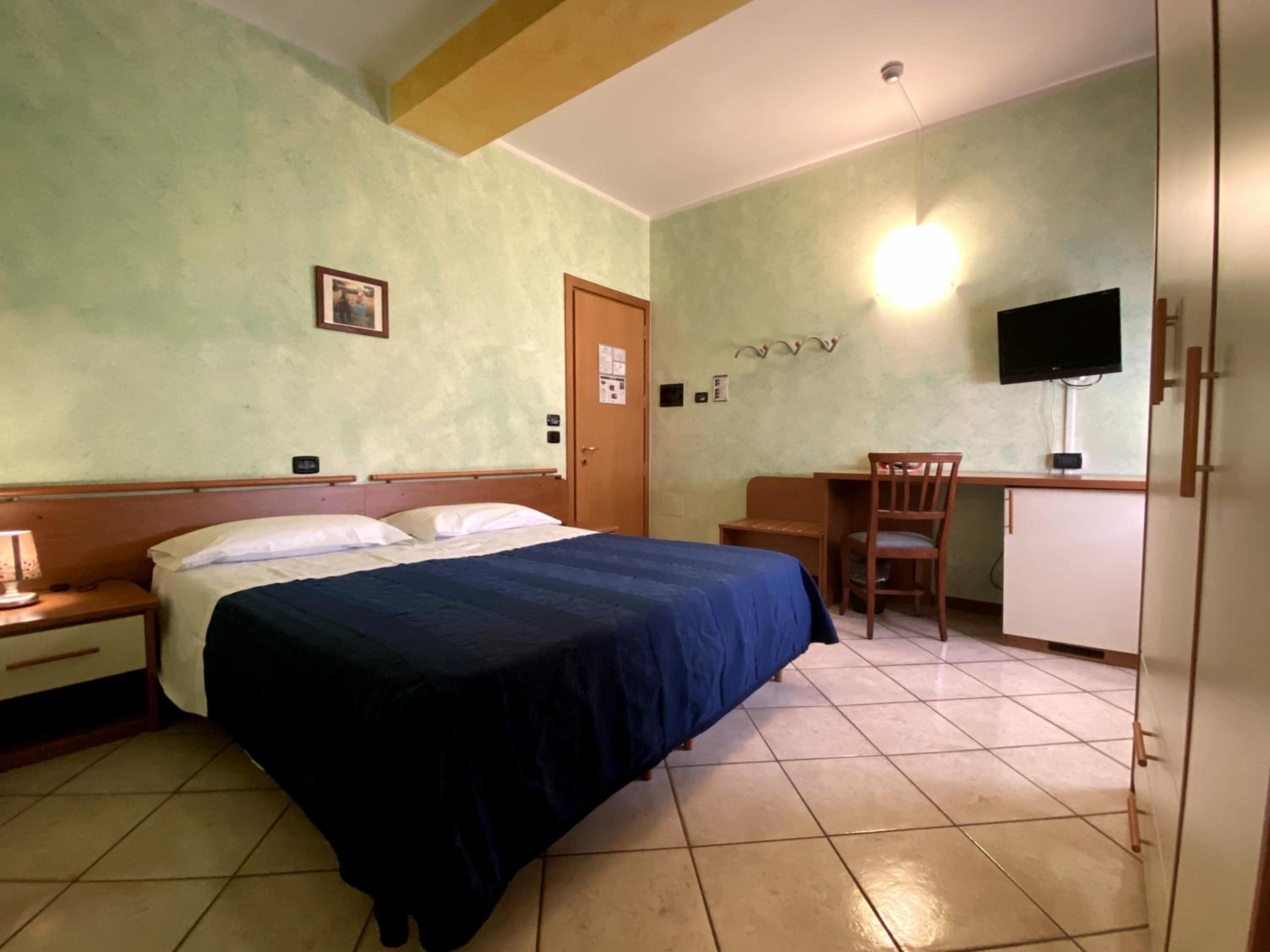 Standard Double Room photo 1