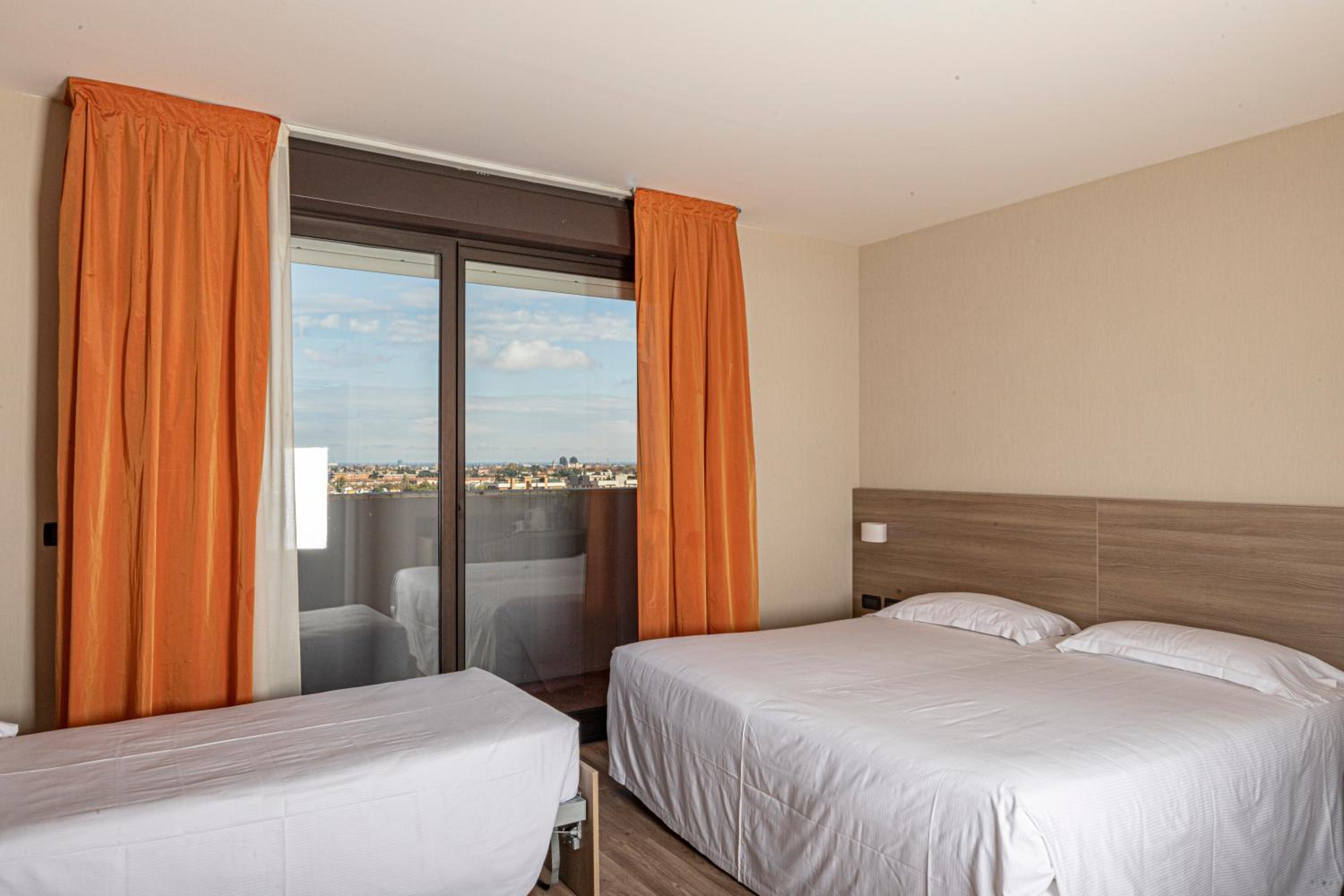 Standard Triple Room - Photo 17