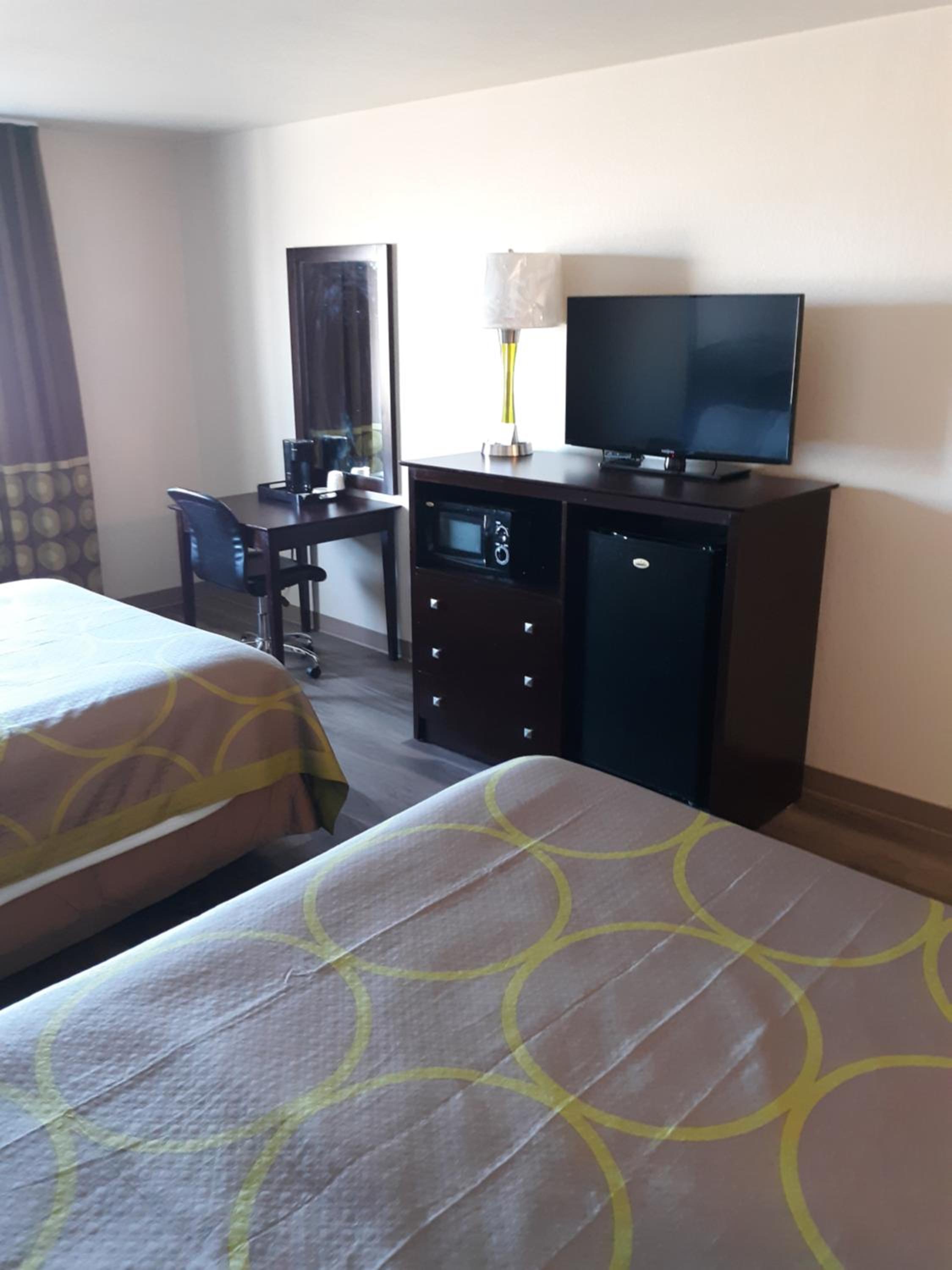 Double Room with Two Double Beds - Non-Smoking - Photo 6