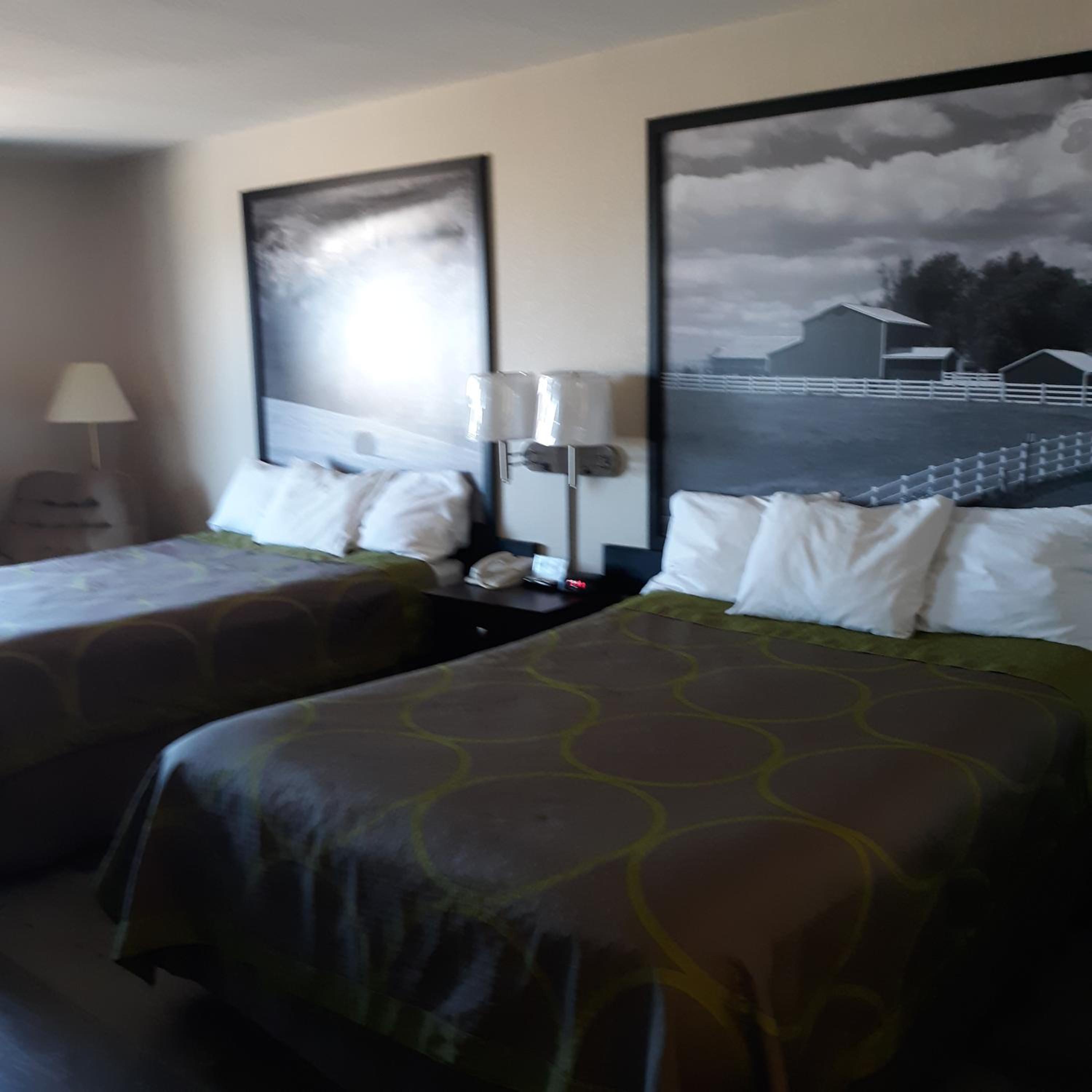 Double Room with Two Double Beds - Non-Smoking - Photo 4