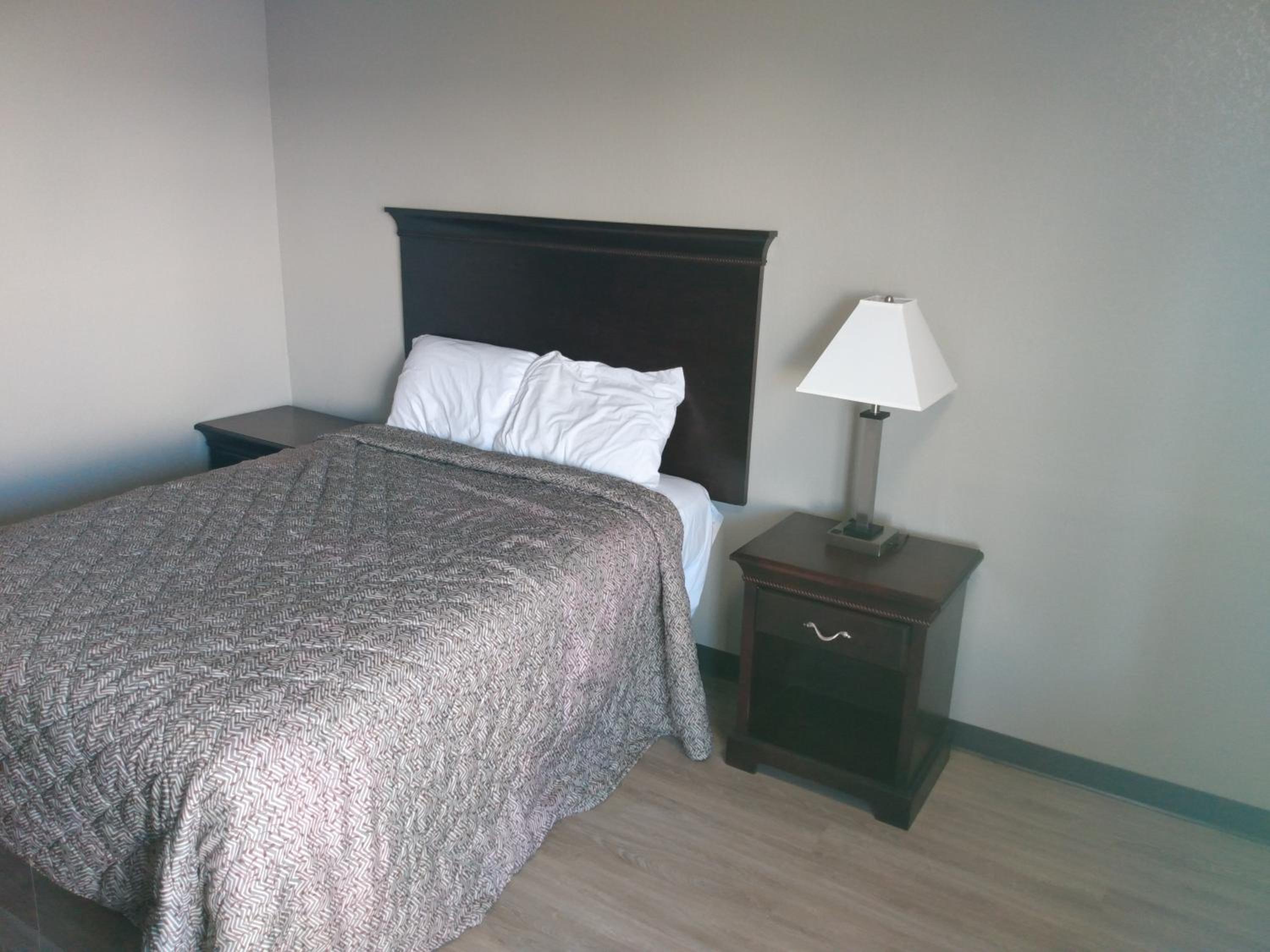 Deluxe Queen Room - Photo 2
