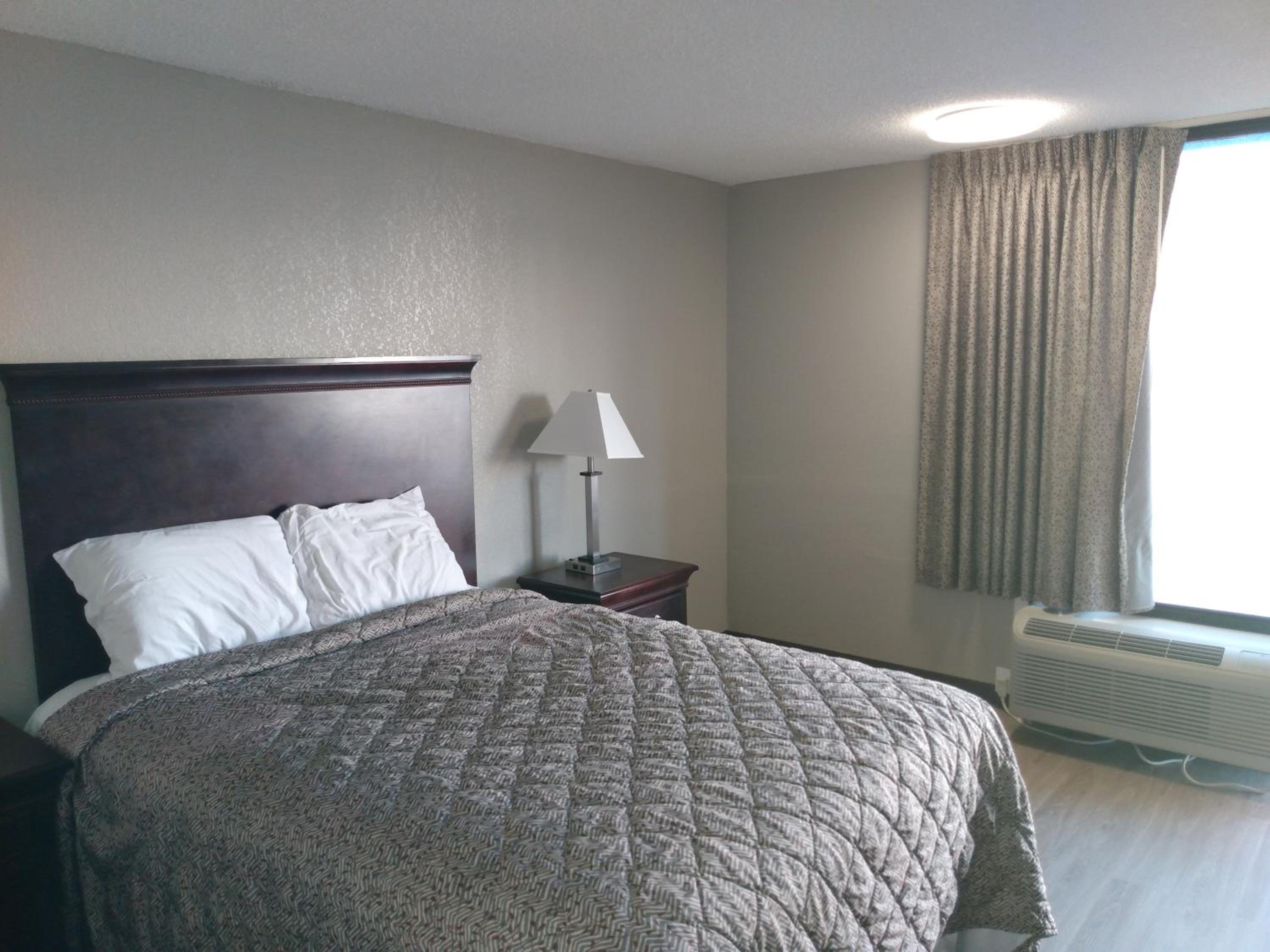 Deluxe Queen Room - Photo 1