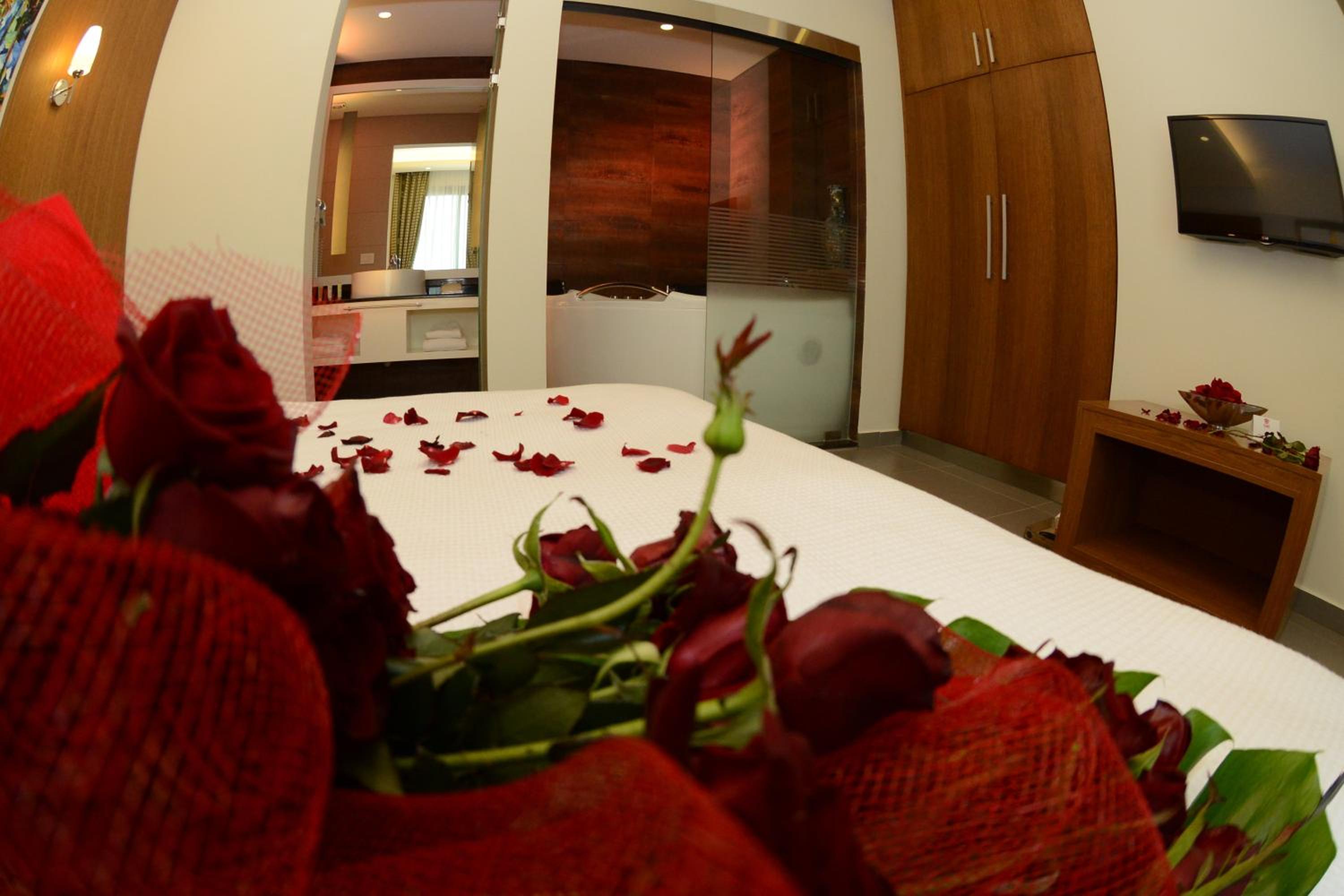 Luxury Suite with Mountain View photo 1