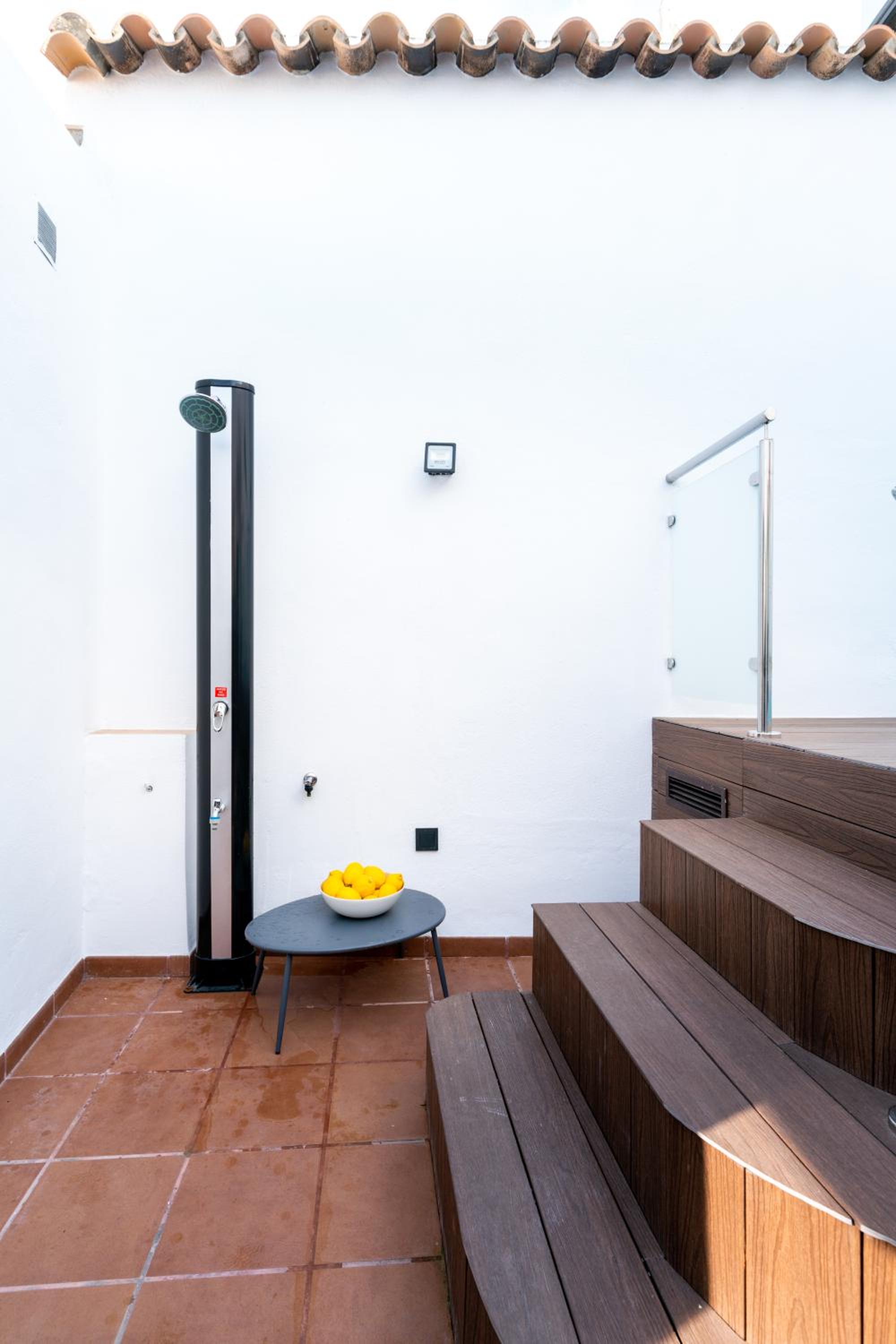 Suite with Private Pool - Photo 10