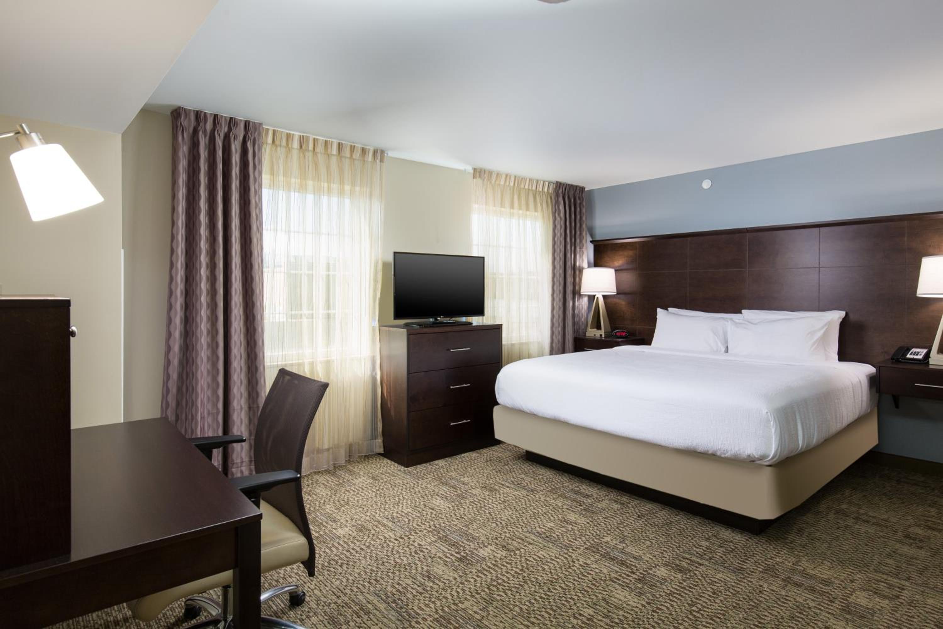 One-Bedroom King Suite