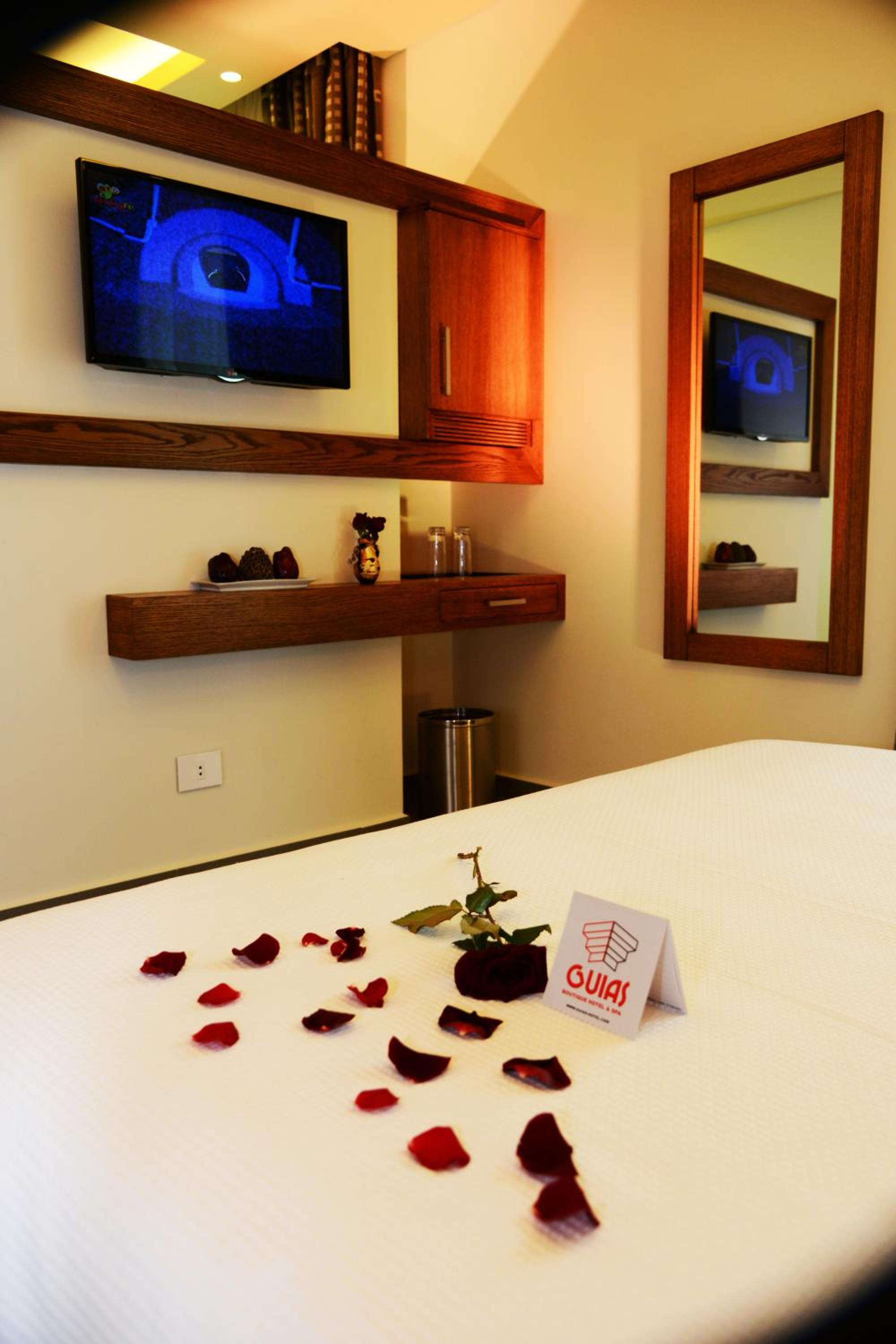 Luxury Suite with Mountain View photo 2