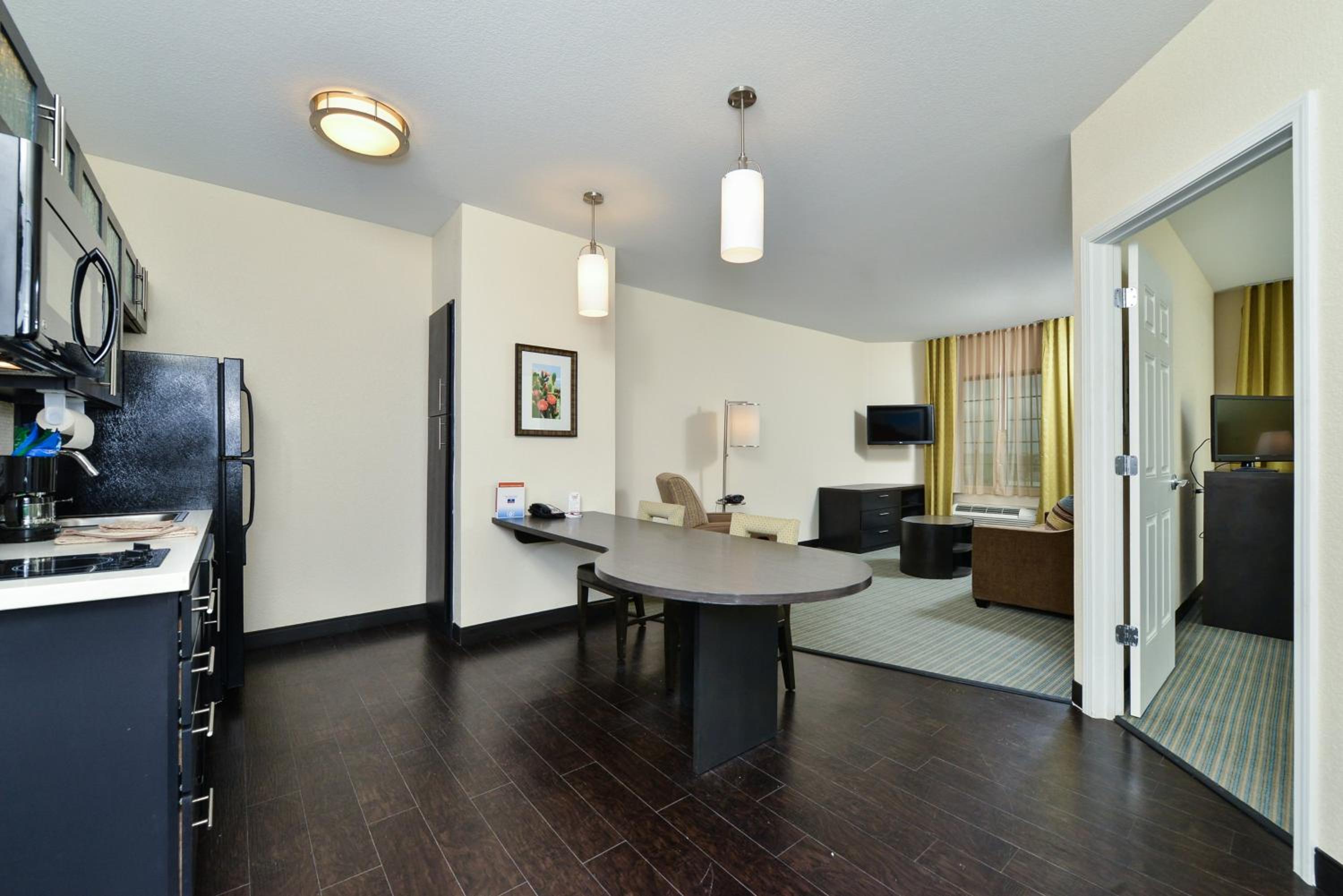 One-Bedroom King Suite - Disability Access