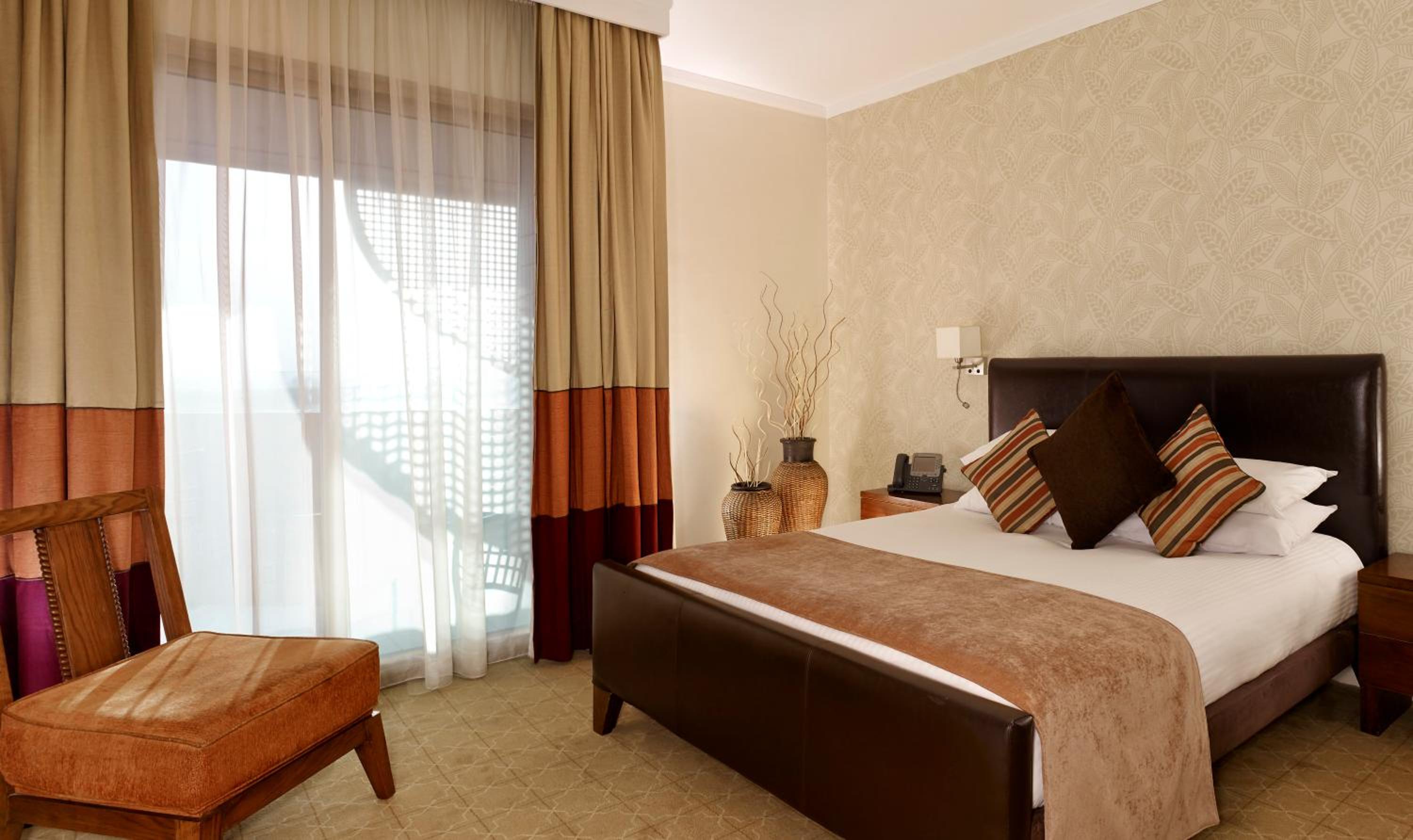 Family One Bedroom Suite Smoking with Balcony