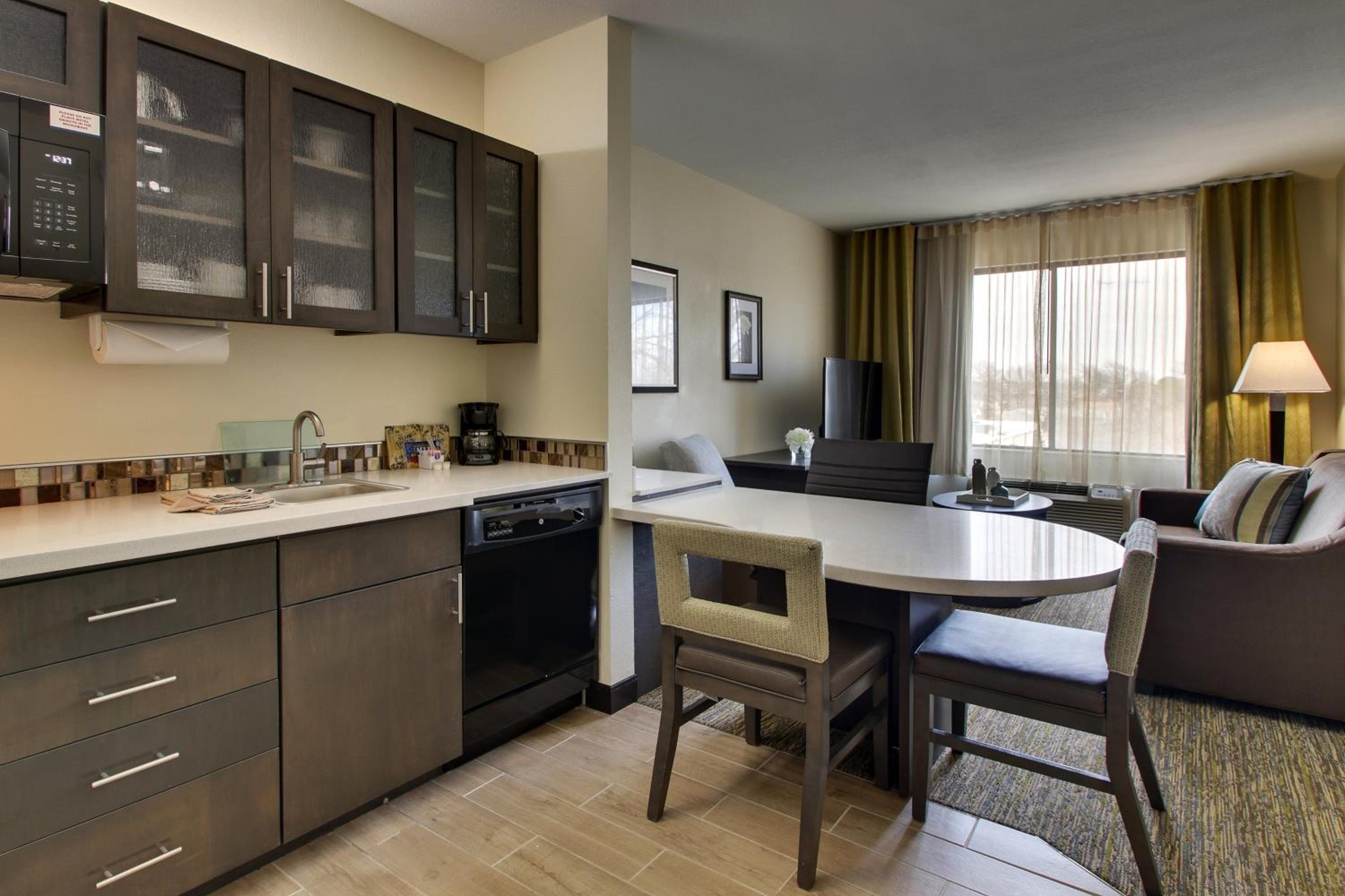 One-Bedroom King Suite with Sofa Bed - Photo 2