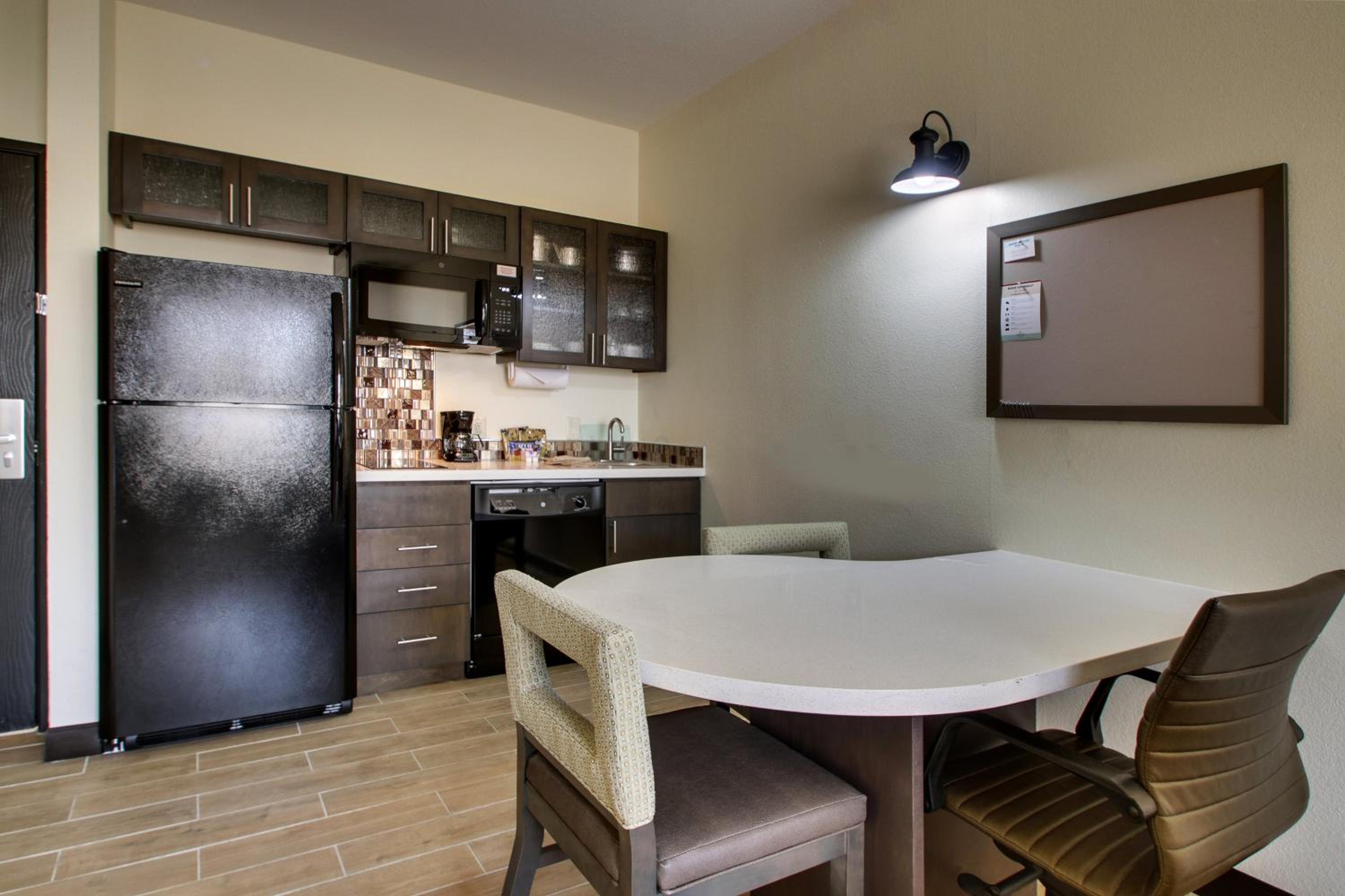 King Studio Suite - Photo 2