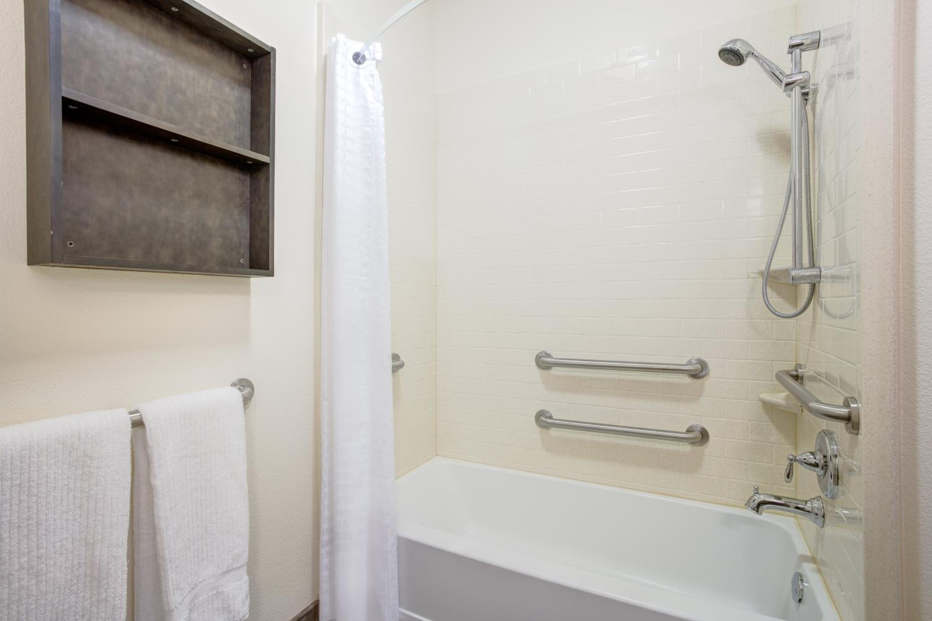 Candlewood Suites Cut Off - Galliano by IHG, Bild 2