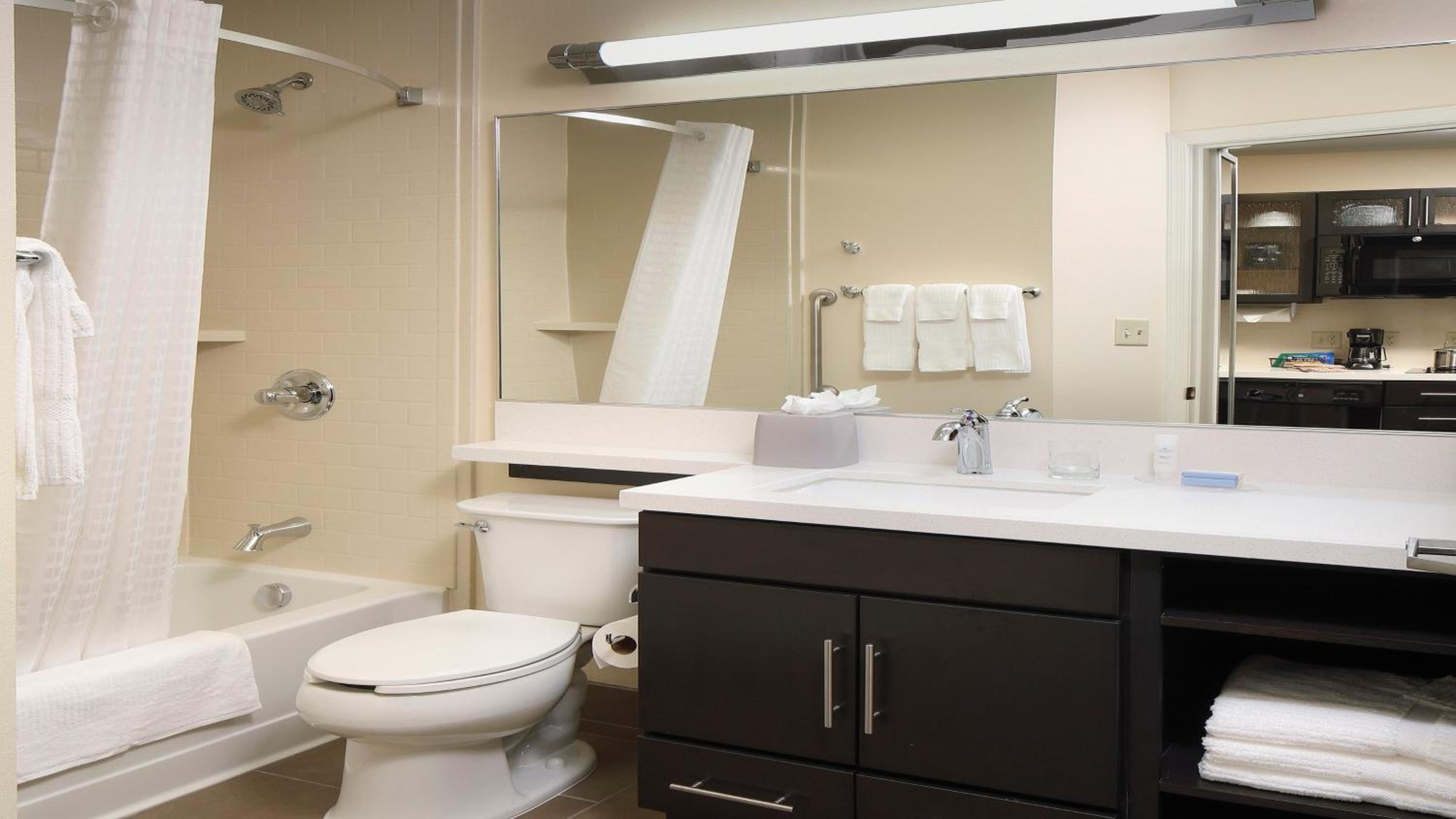 Candlewood Suites - Newark South - University Area by IHG, Photo 2