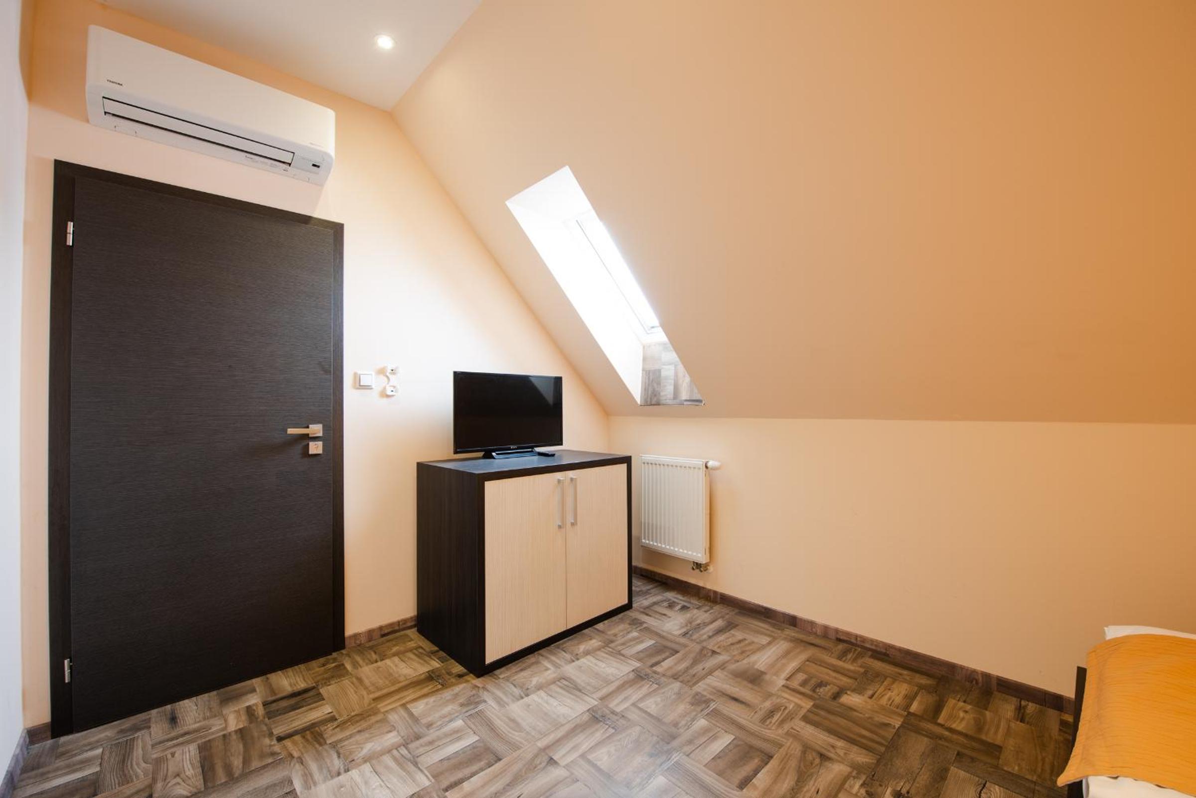 Deluxe Apartment - Photo 16