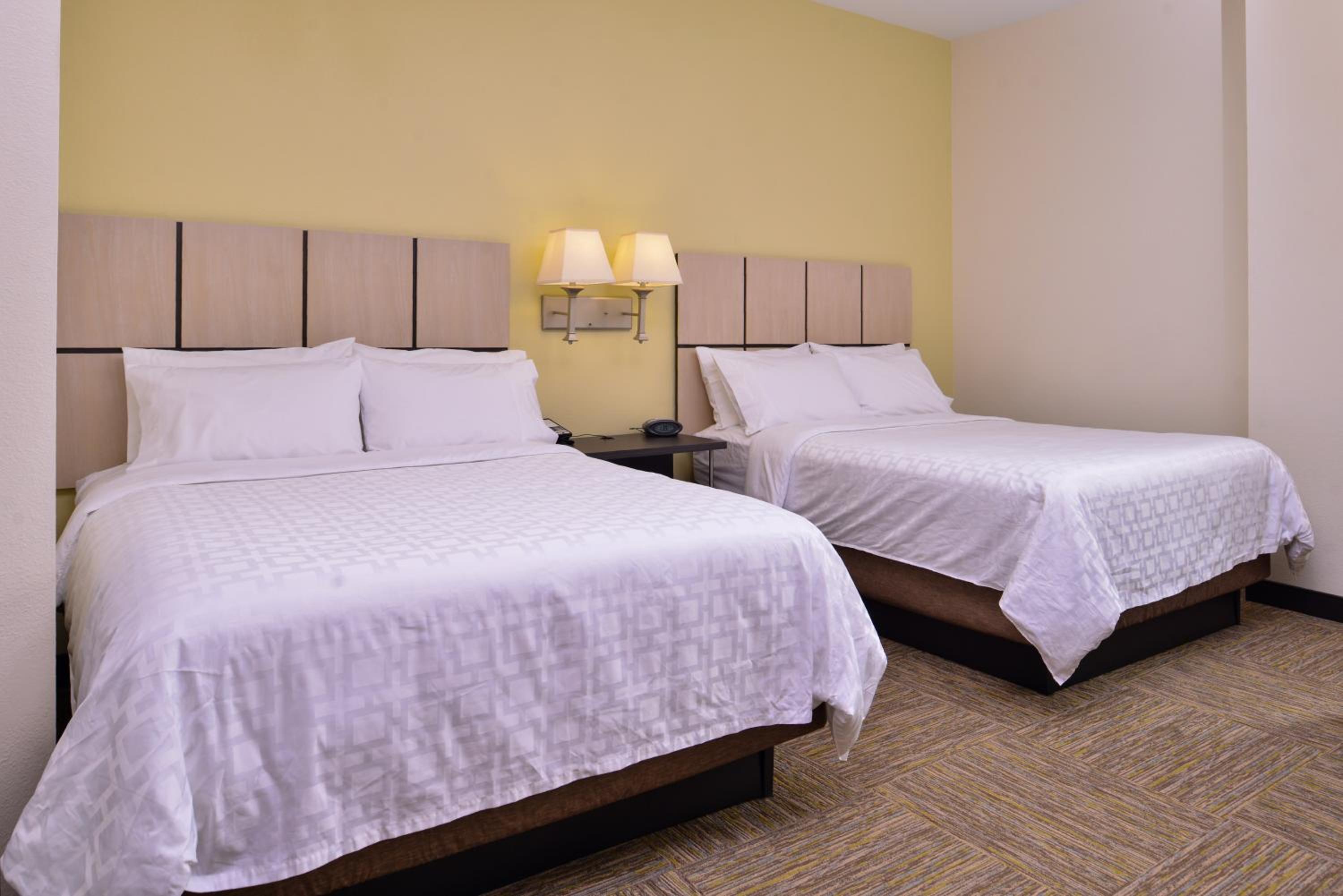 Studio Suite with Two Queen Beds - Photo 1