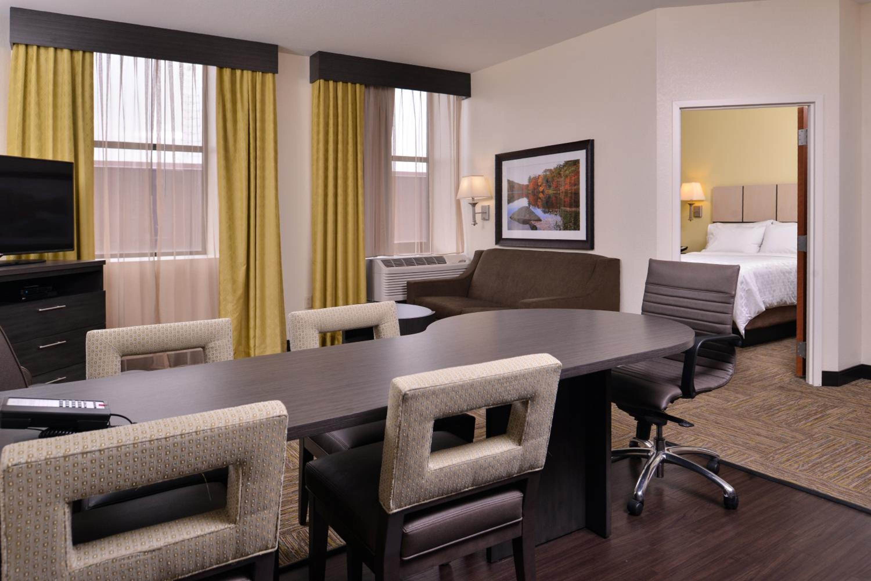 Studio Suite - Photo 4
