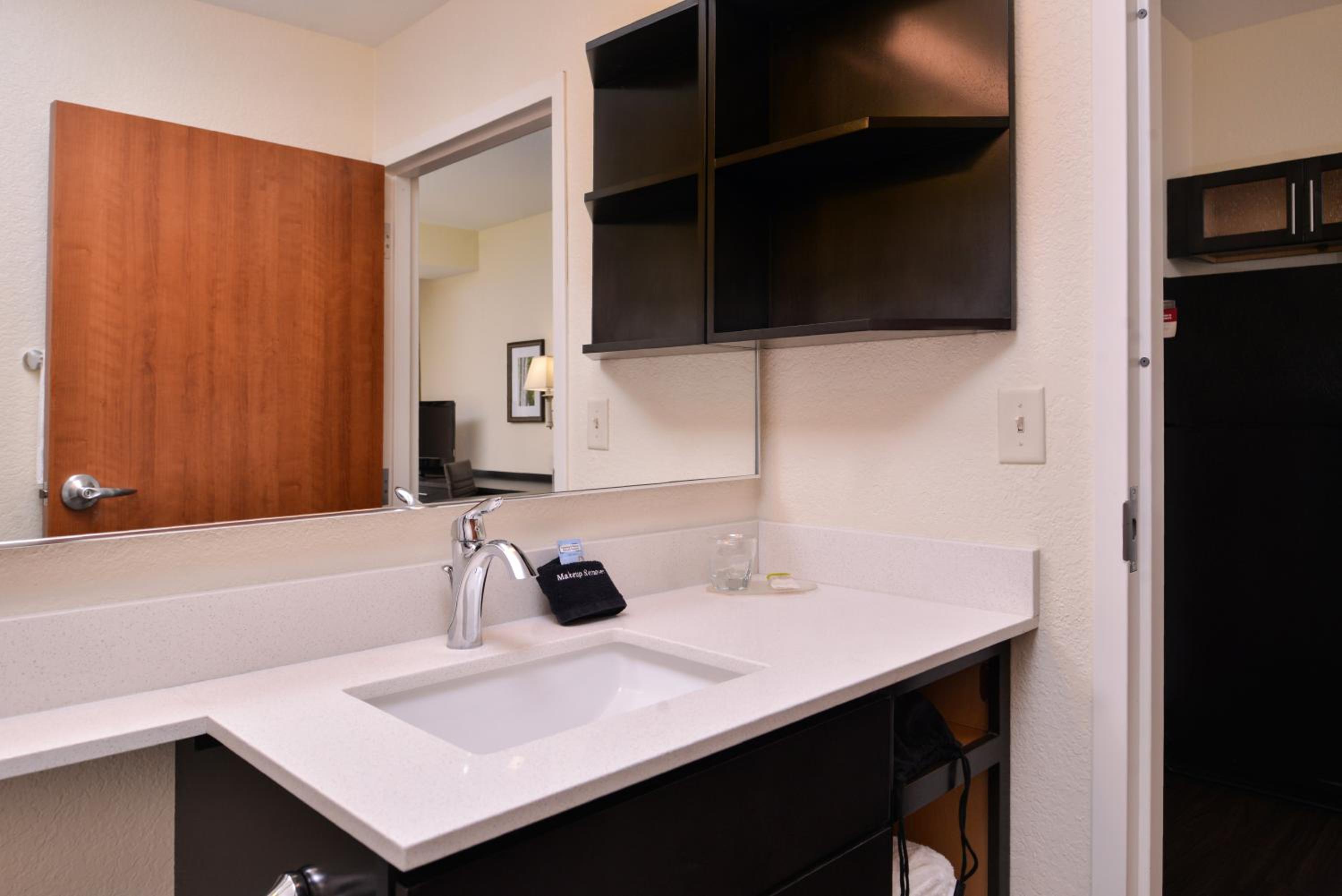 Studio Suite - Photo 6