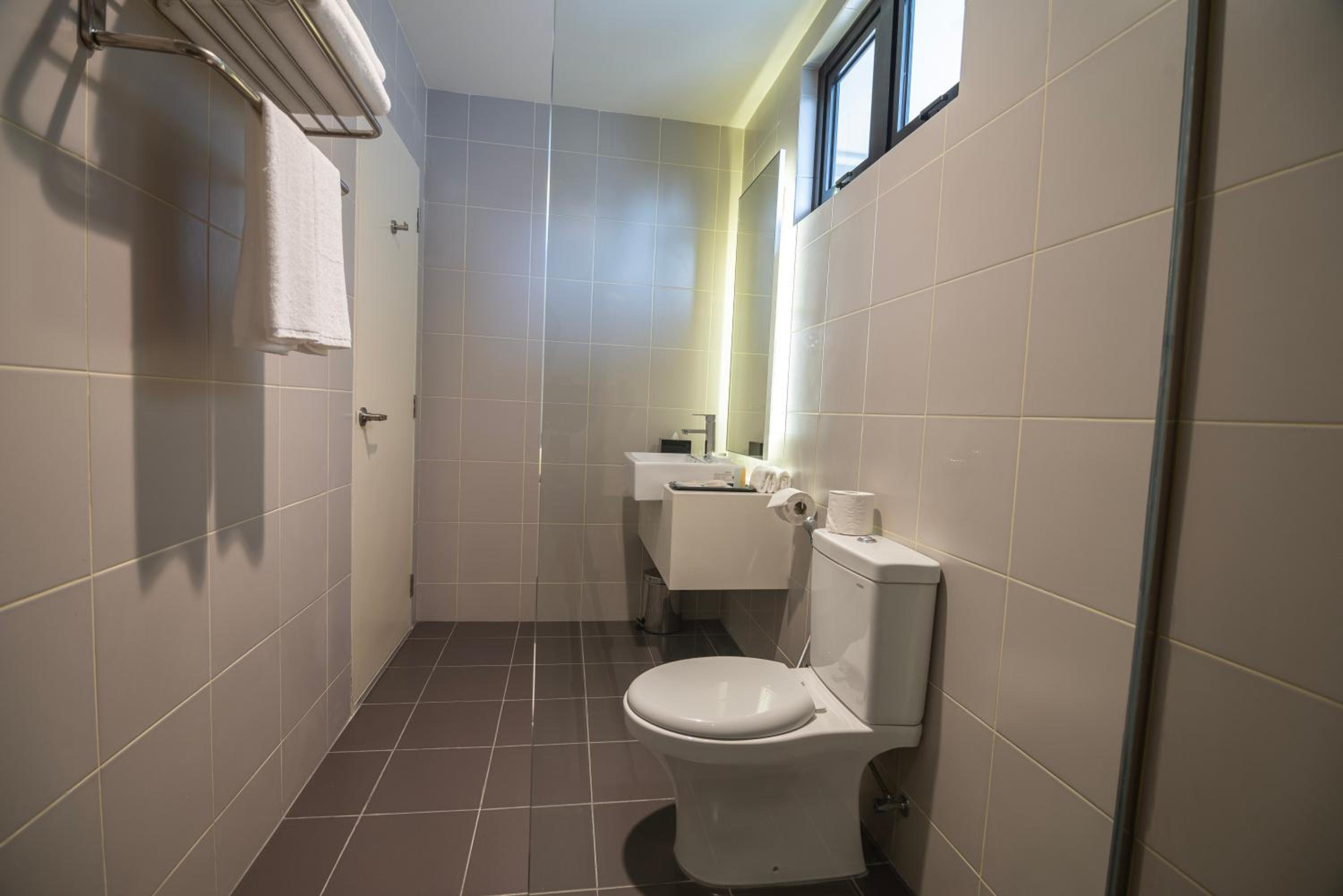 Classic Suite - East - Photo 3