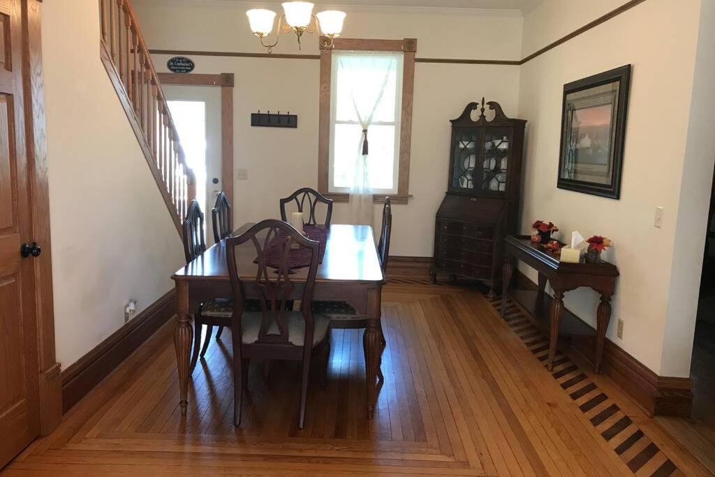 Three-Bedroom Townhouse - Photo 13