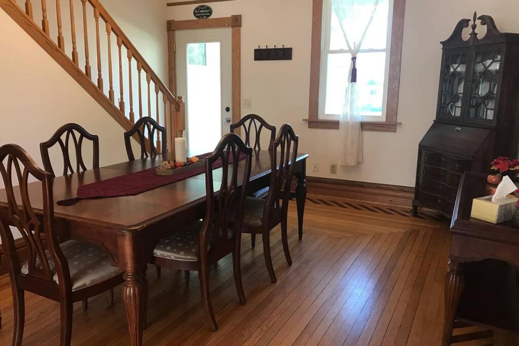 Three-Bedroom Townhouse - Photo 14