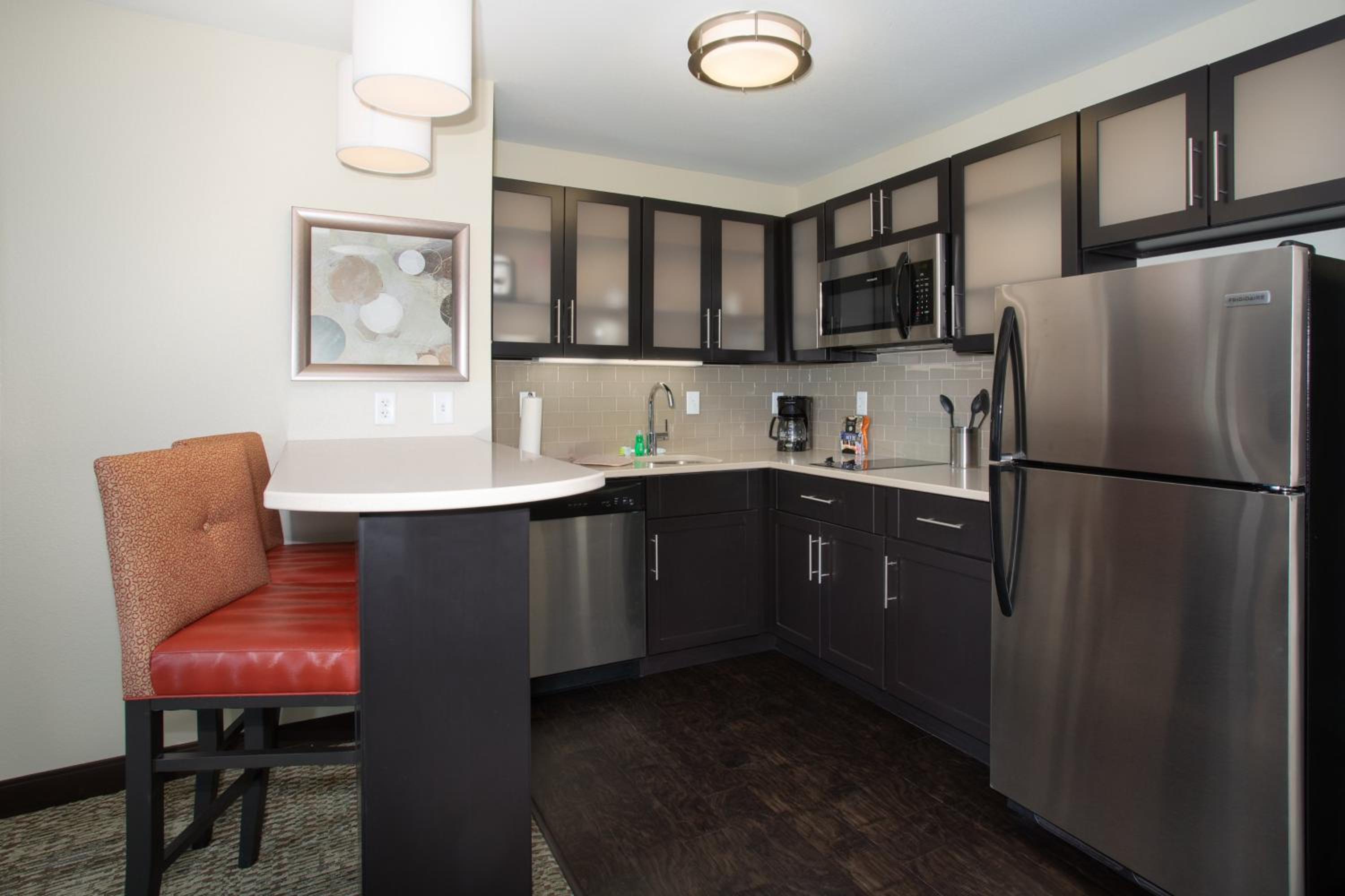 One-Bedroom King Suite photo 2