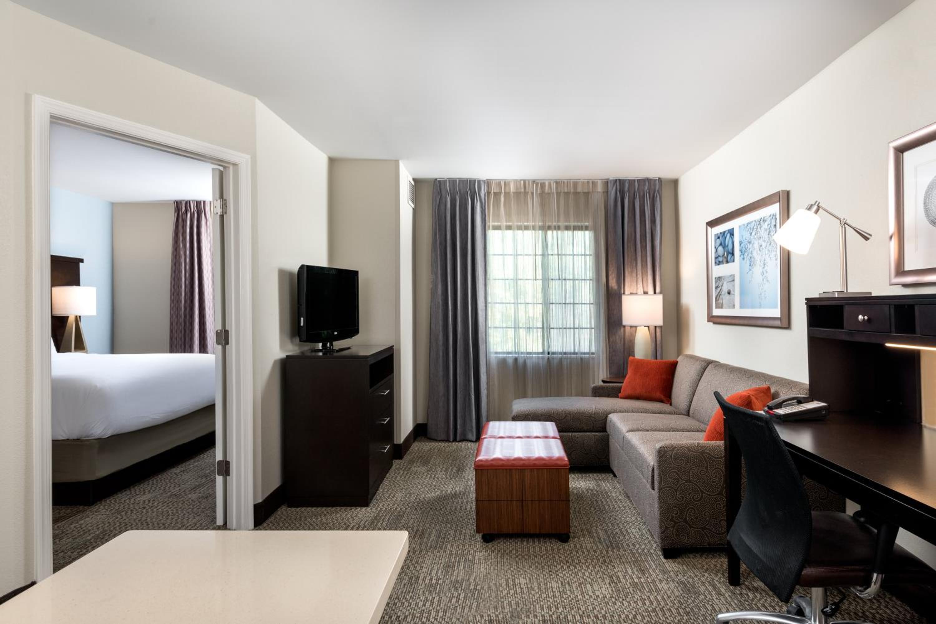 Two-Bedroom Suite - Photo 2