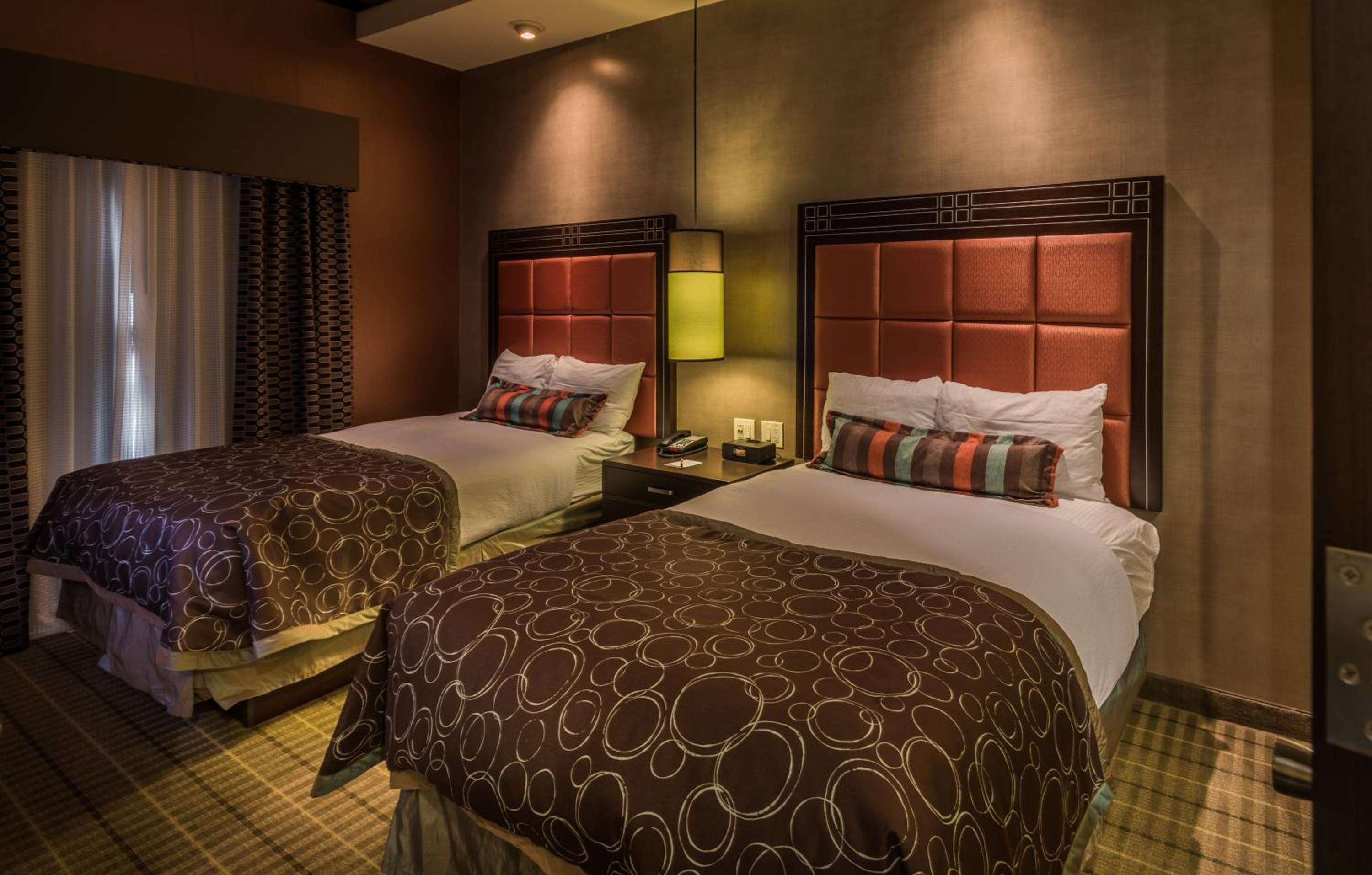 One-Bedroom Suite - Photo 1
