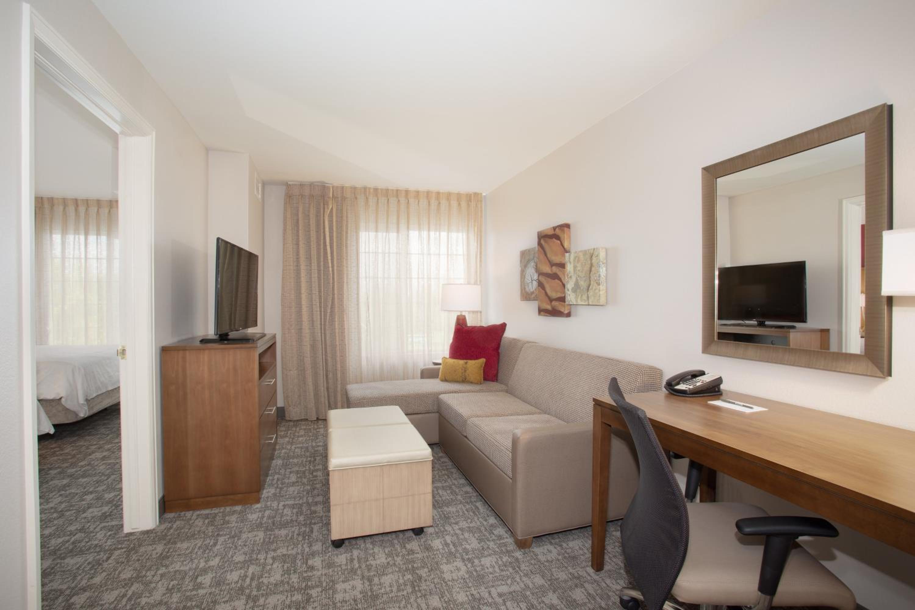 One-Bedroom Suite with Two Double Beds - Photo 10