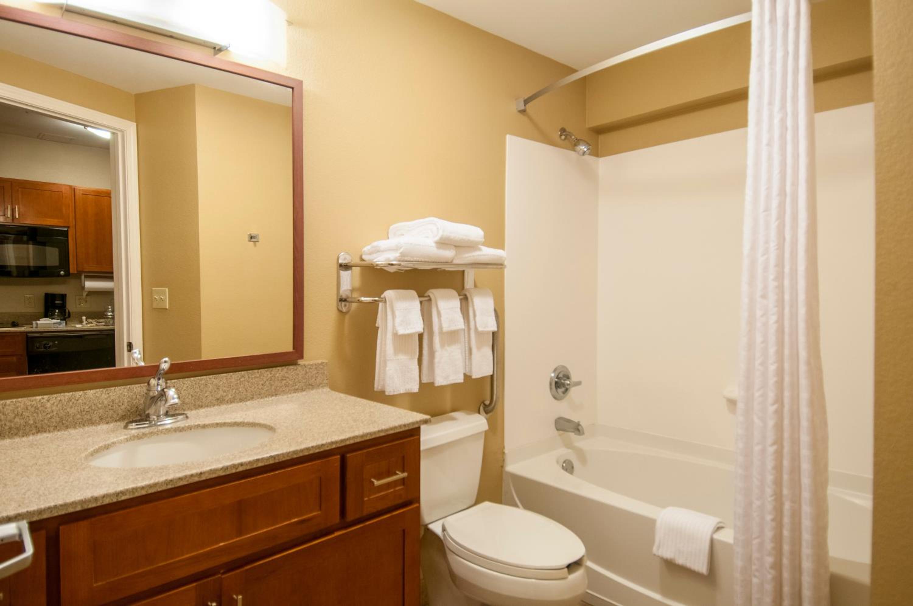 King Studio Suite - Photo 4