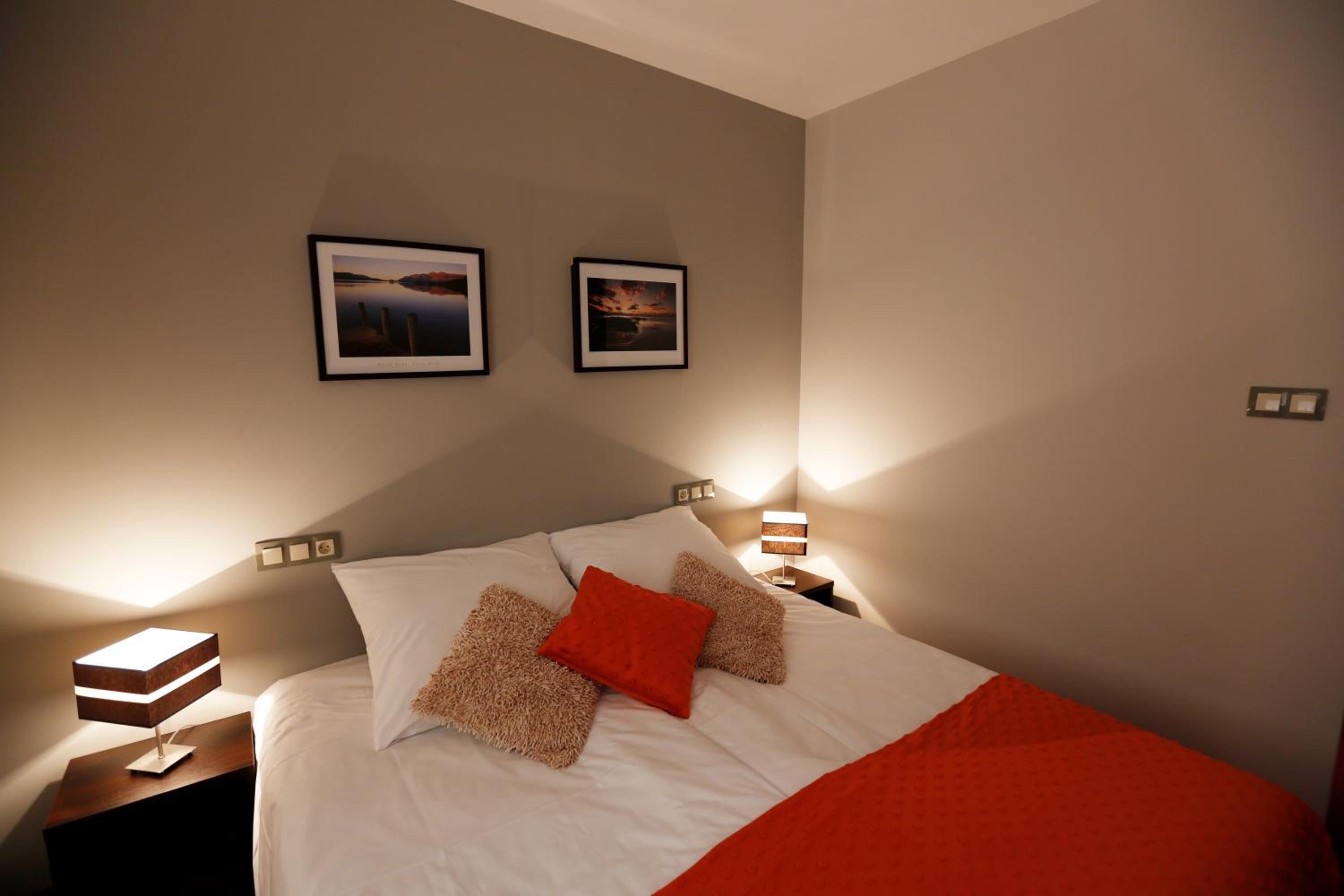 Double or Twin Room - Photo 8