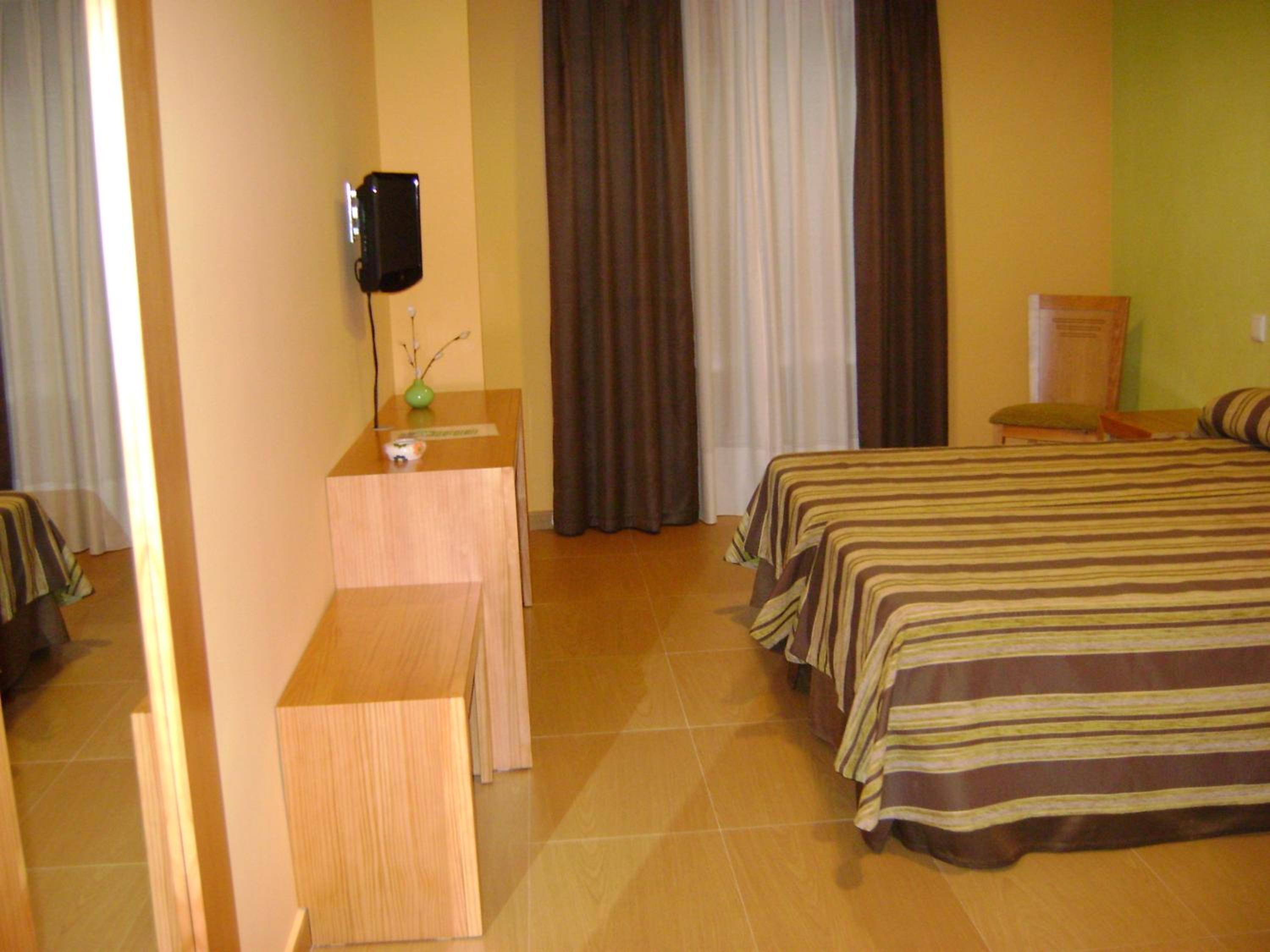 Double or Twin Room photo 3