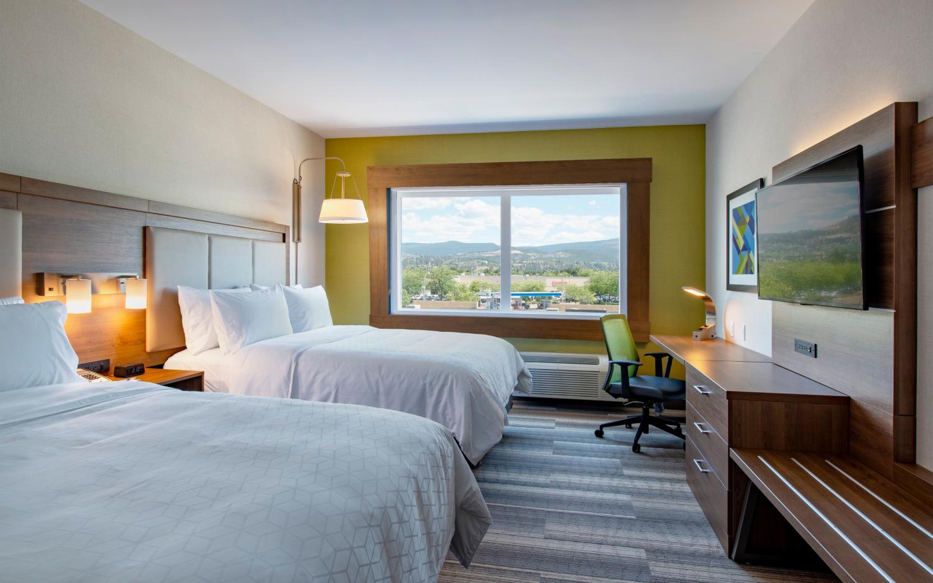 Queen Room with Two Queen Beds - Hearing Accessible/Non-Smoking photo 1