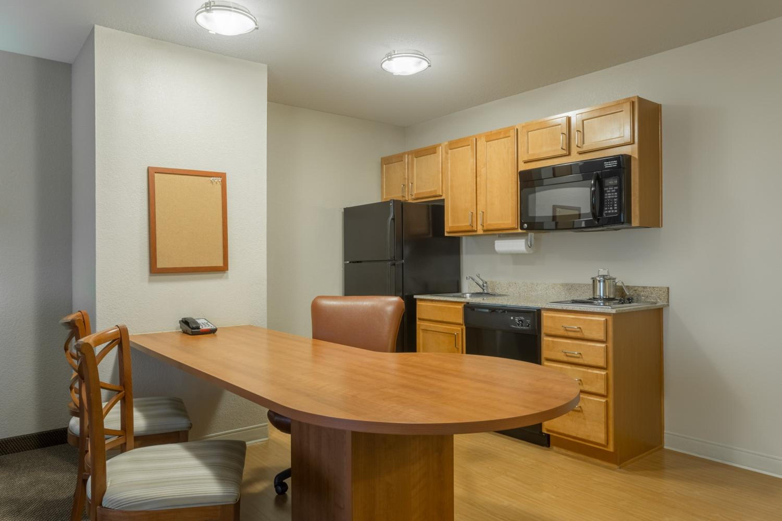 One-Bedroom King Suite photo 2