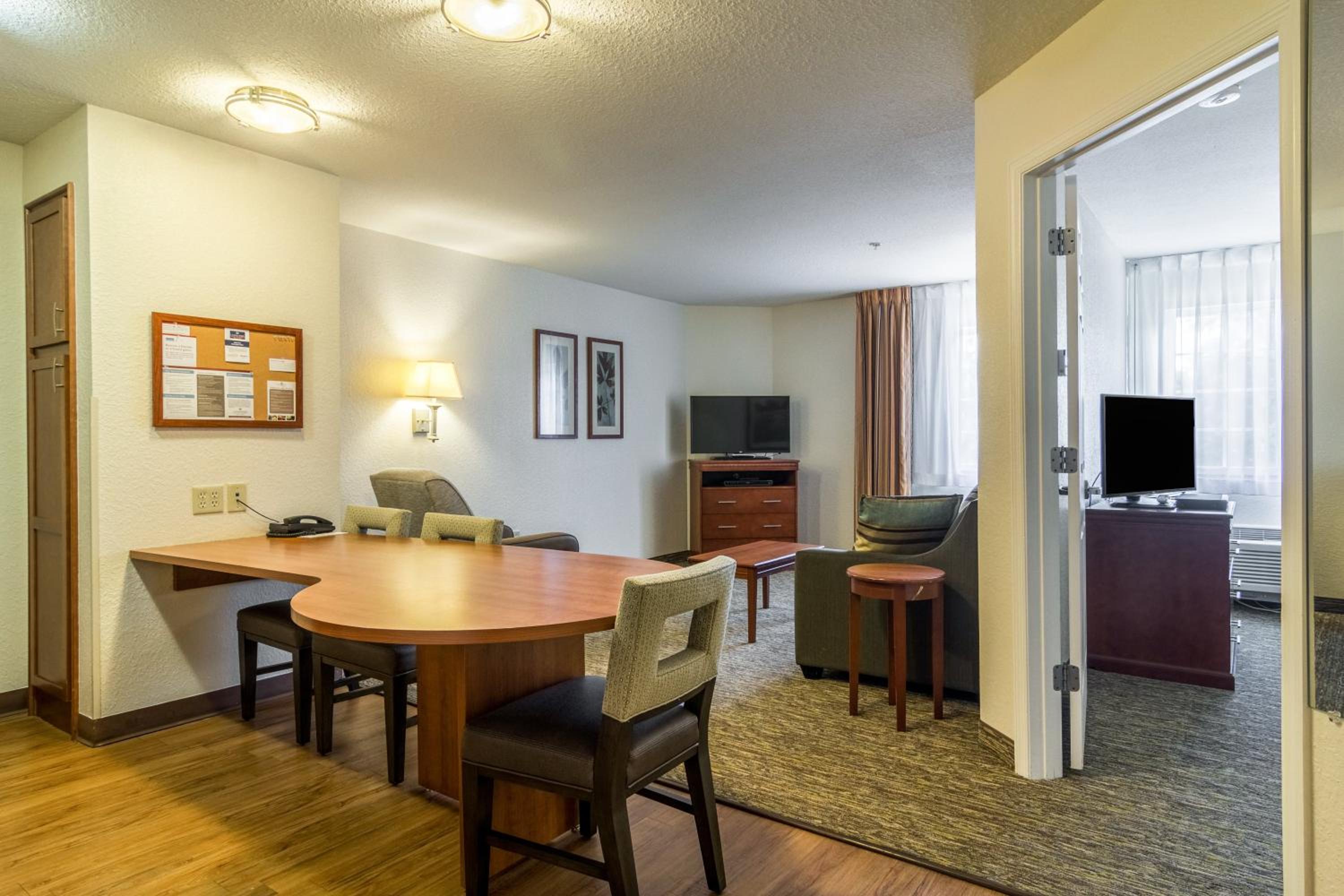 One-Bedroom King Suite with Sofa Bed - Photo 5