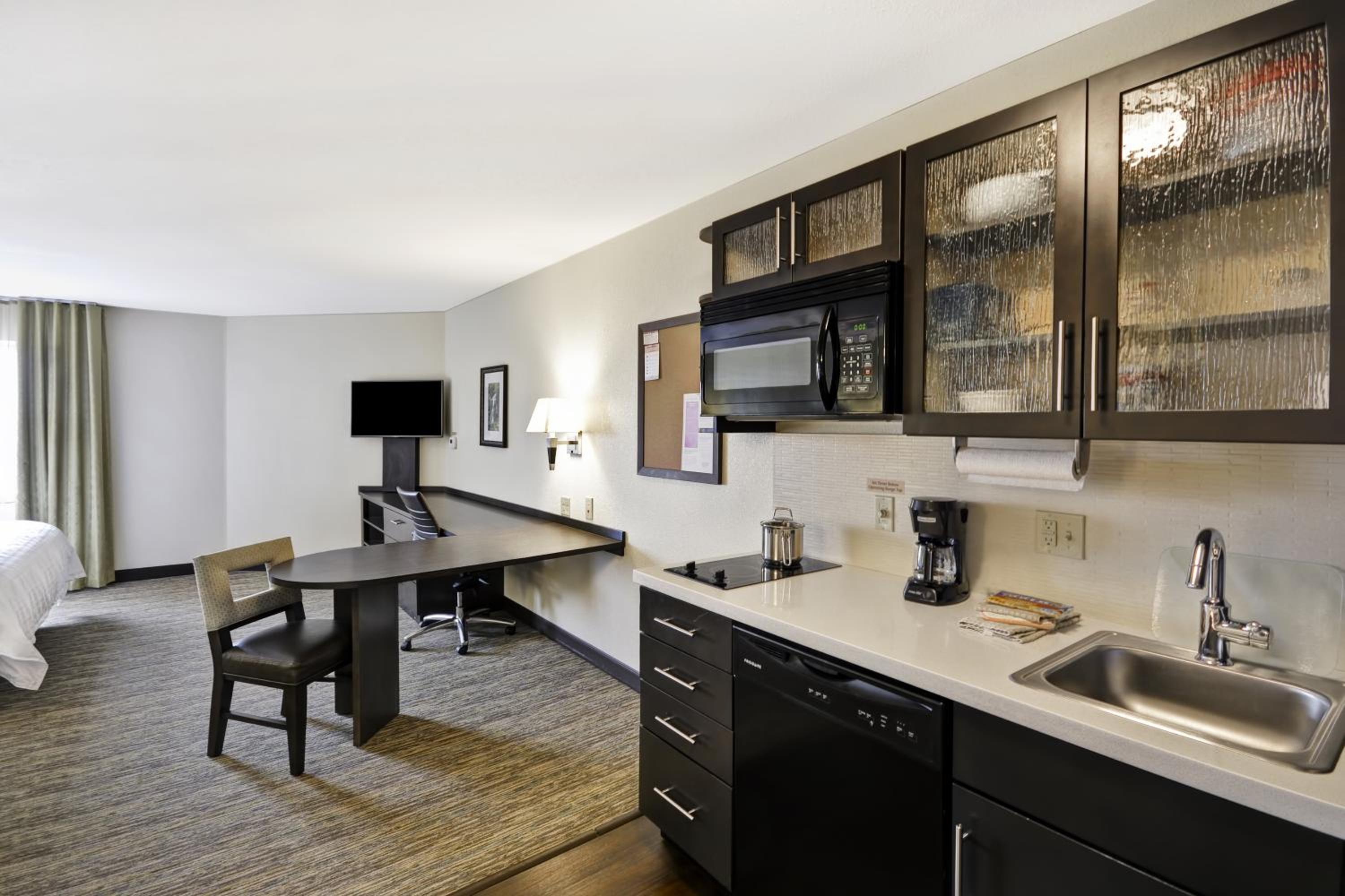 King Studio Suite photo 3