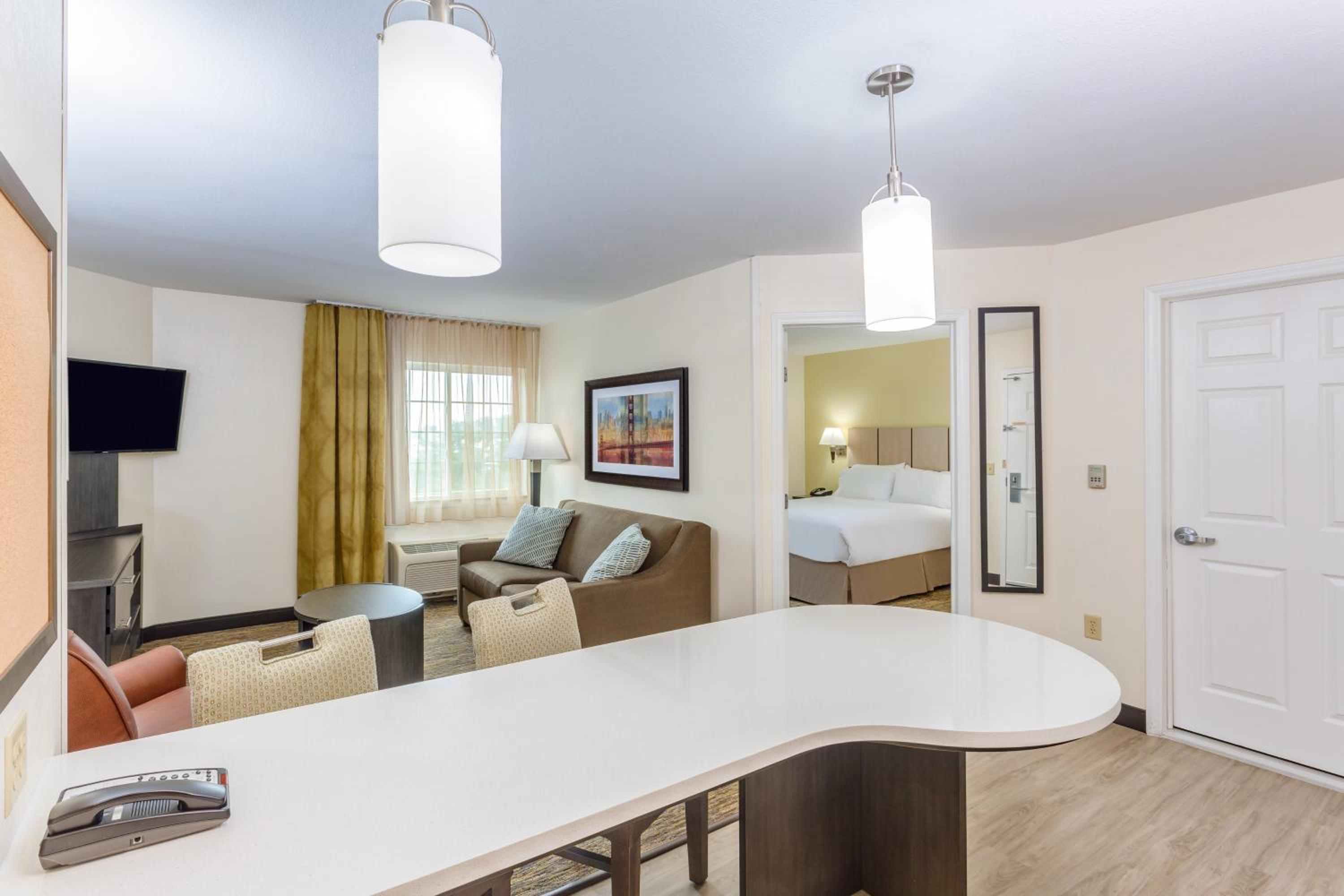 One-Bedroom Suite with Sofa Bed - Photo 3