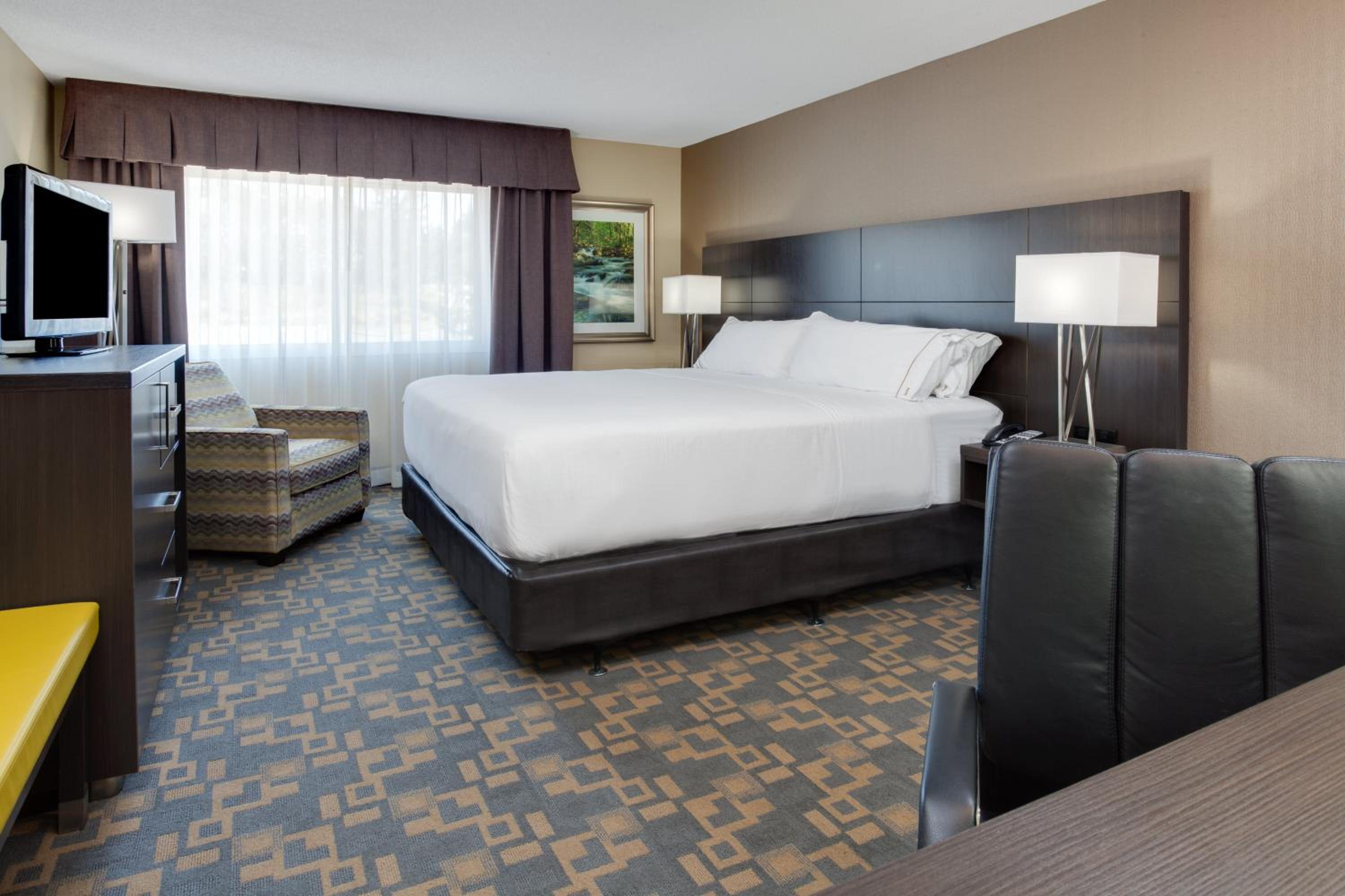 Standard King Room - Photo 2