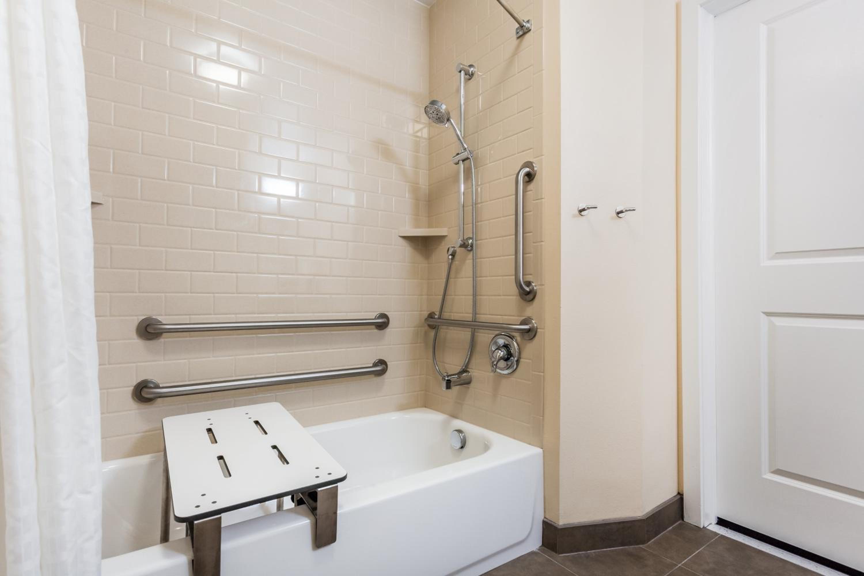 Studio Suite with Two Queen - Hearing Mobility and Accessible Tub photo 2
