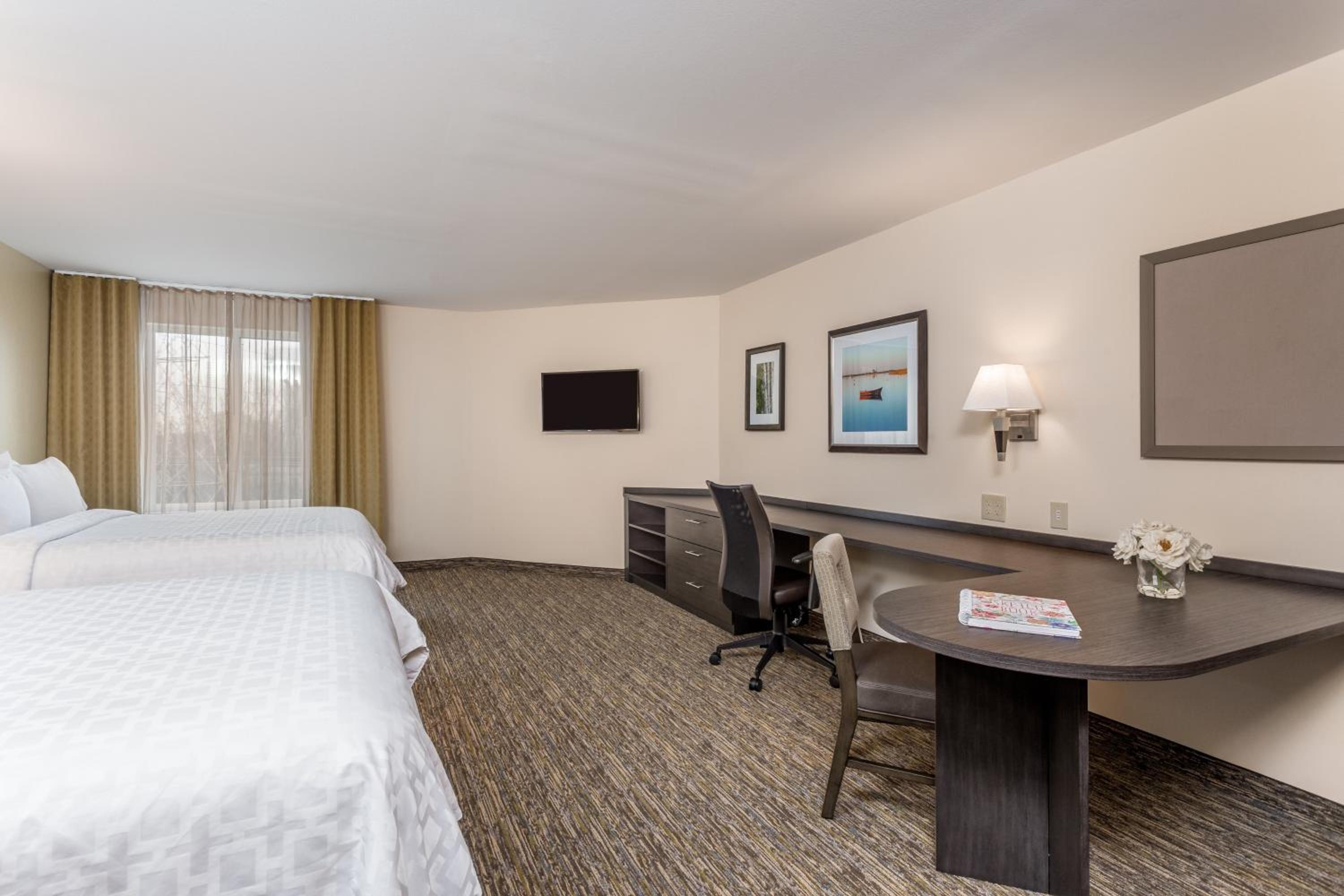 Queen Studio Suite with Two Queen Beds - Mobility Access Tub/Non-Smoking