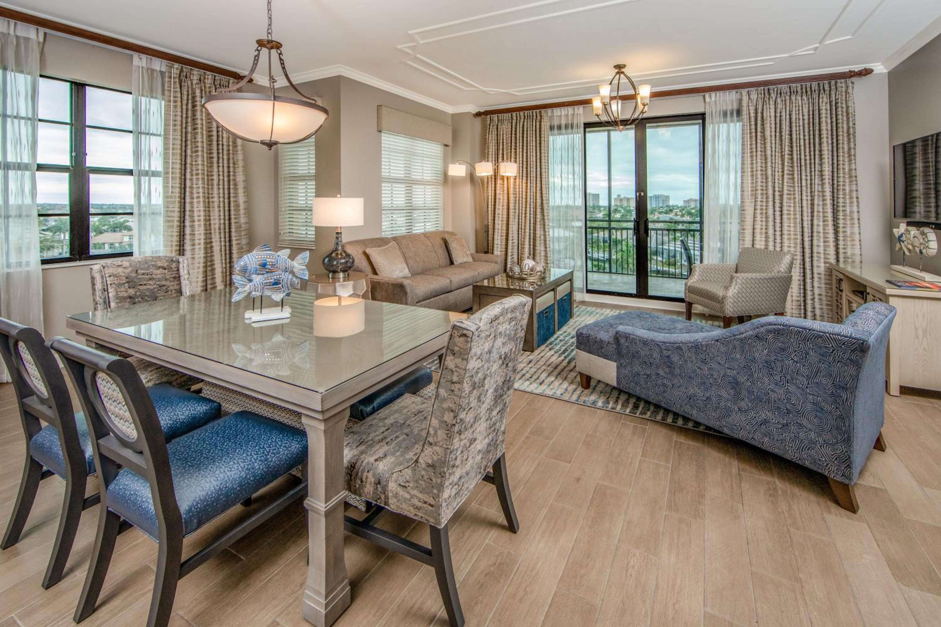 Standard Three-Bedroom  photo 2