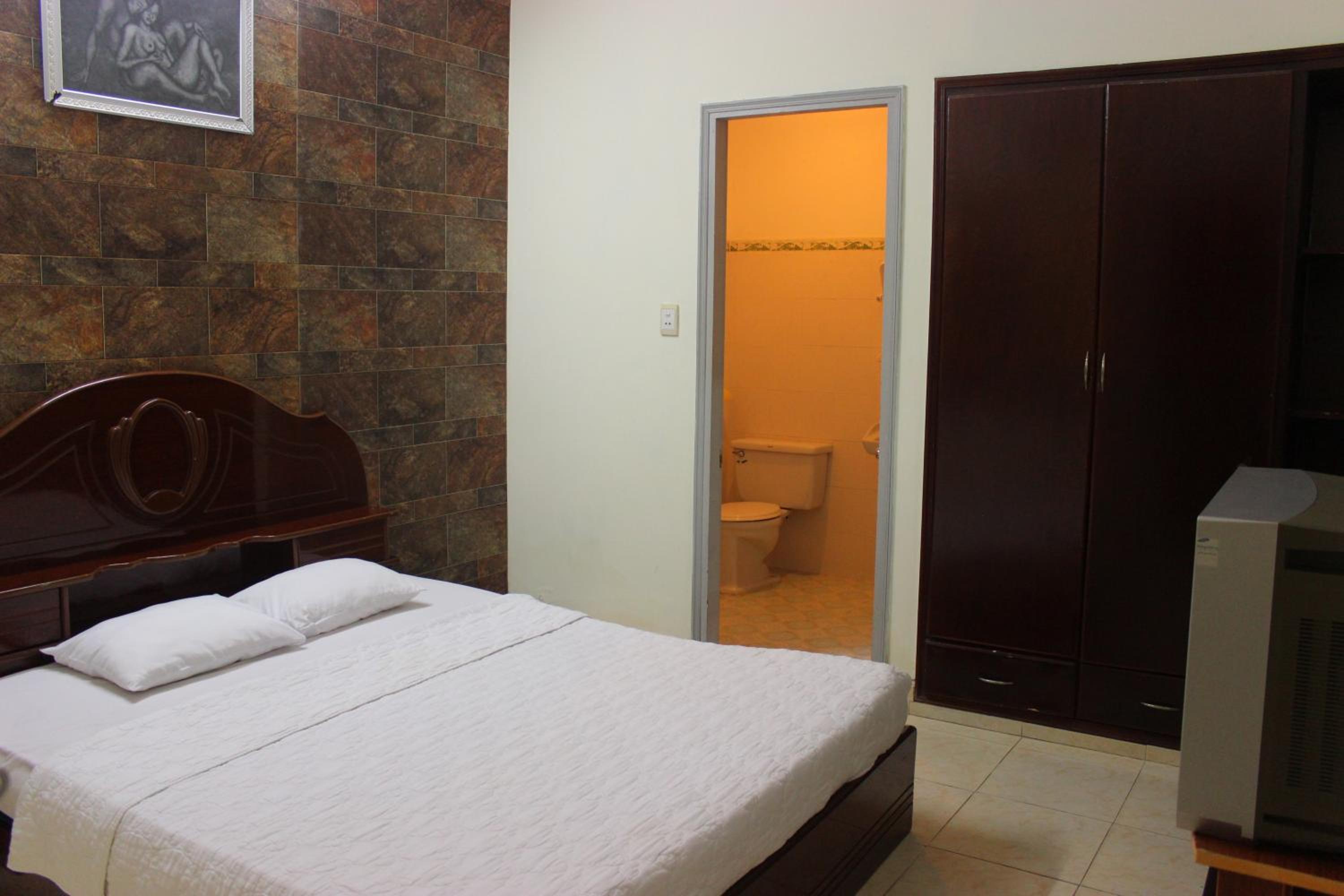 Budget Double or Twin Room - Photo 2