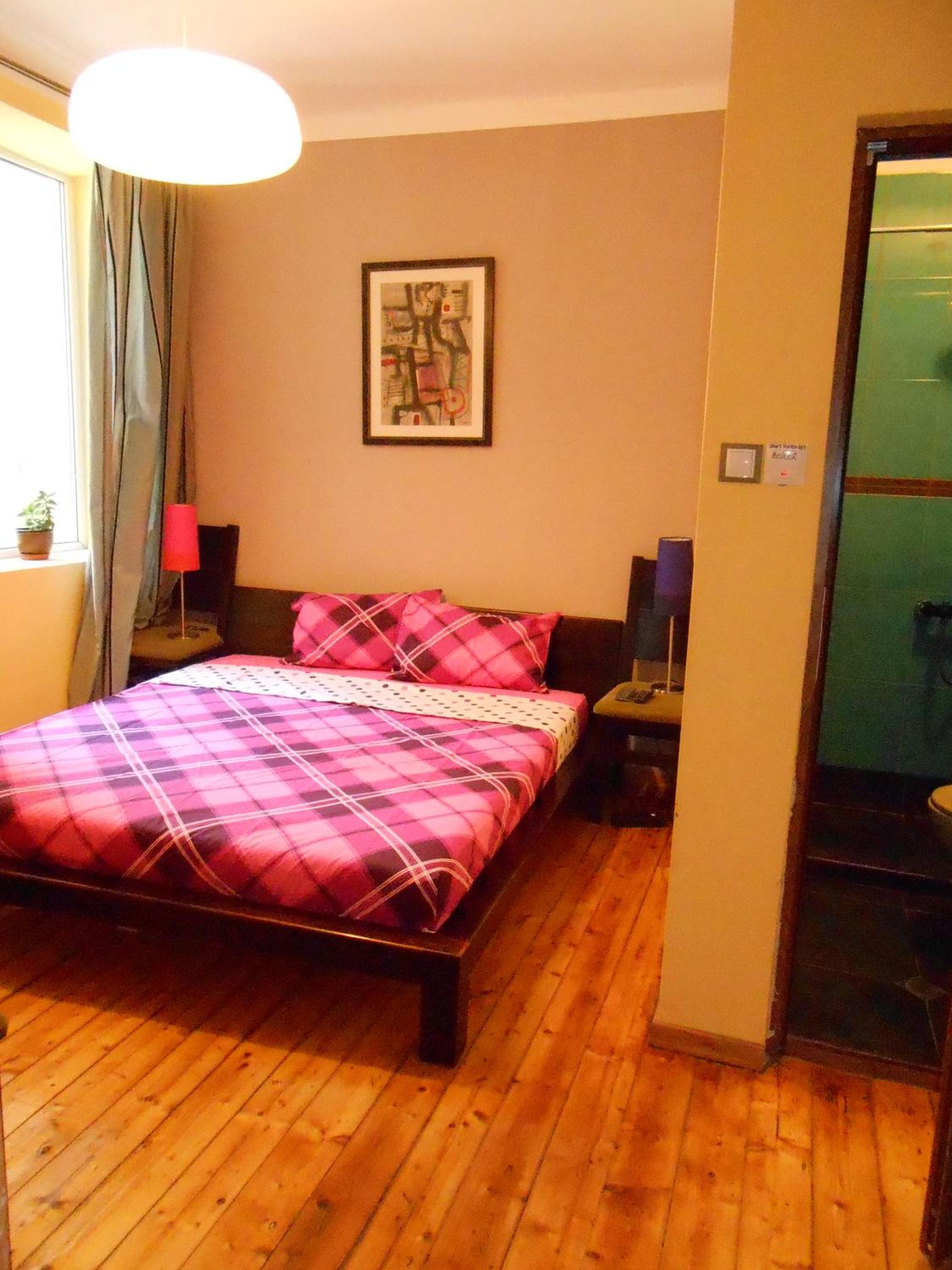Double Room with Private Bathroom - Photo 5