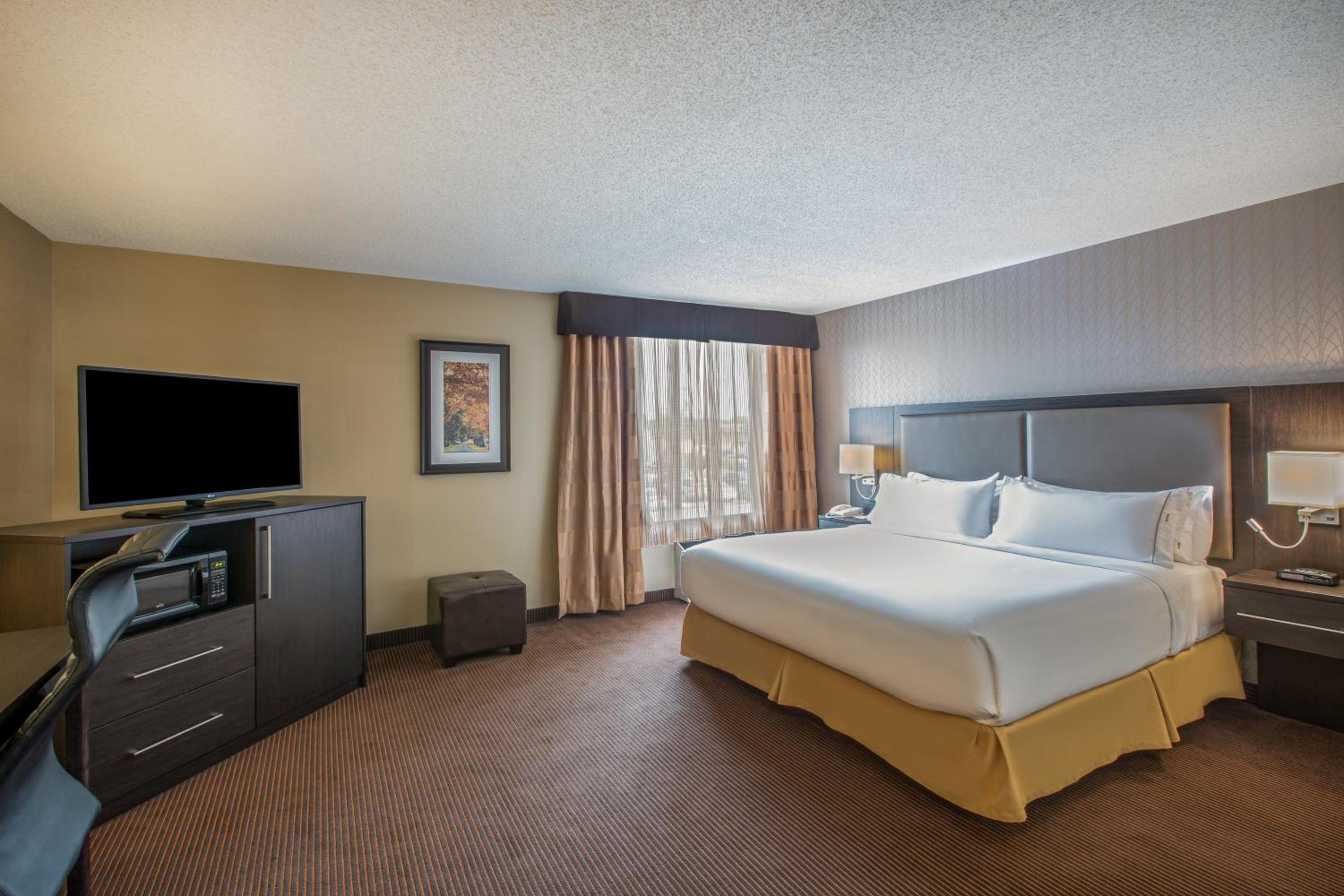 King Room - Non Smoking - Photo 1
