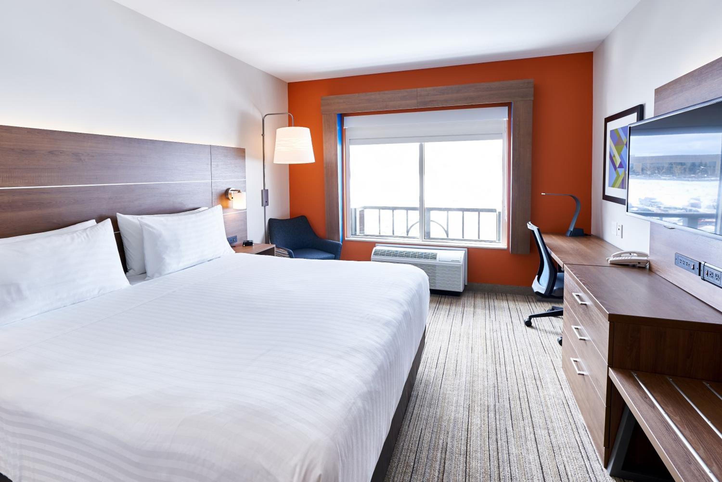 Standard King Room - Photo 1