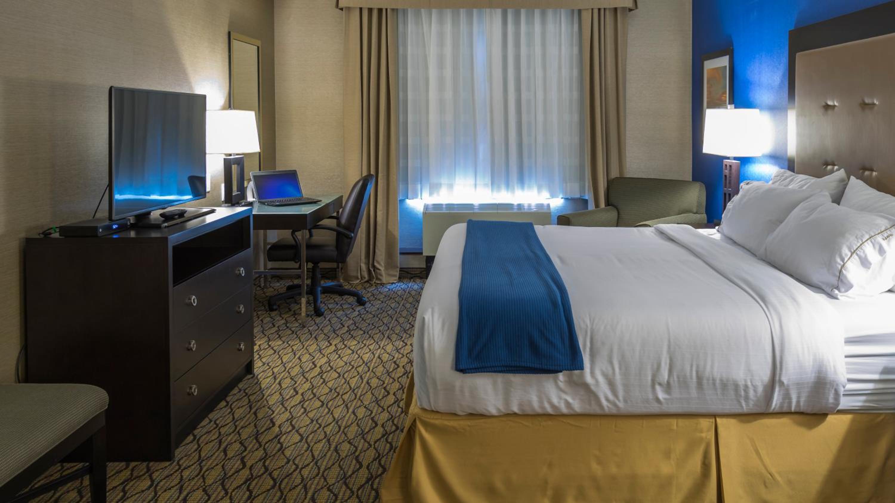 Standard King Room
