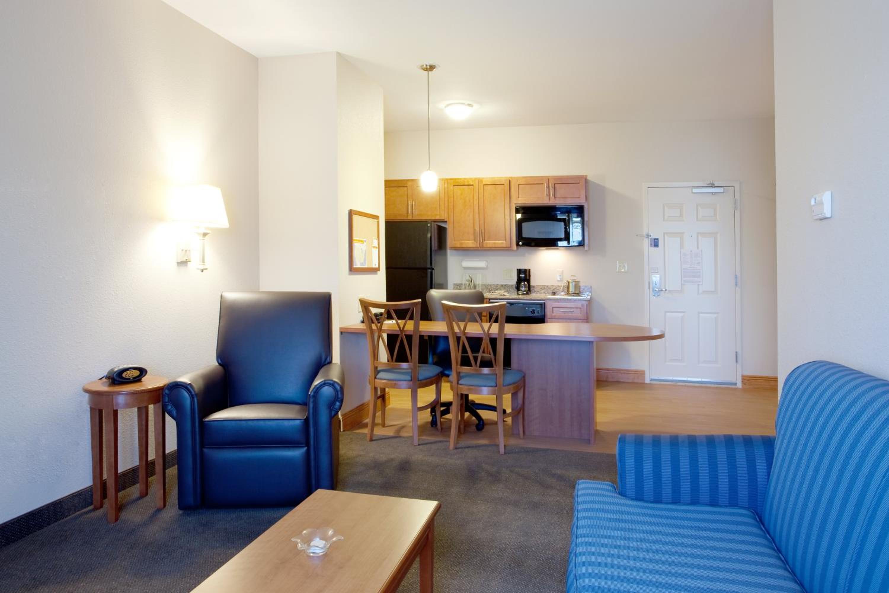 One-Bedroom King Suite