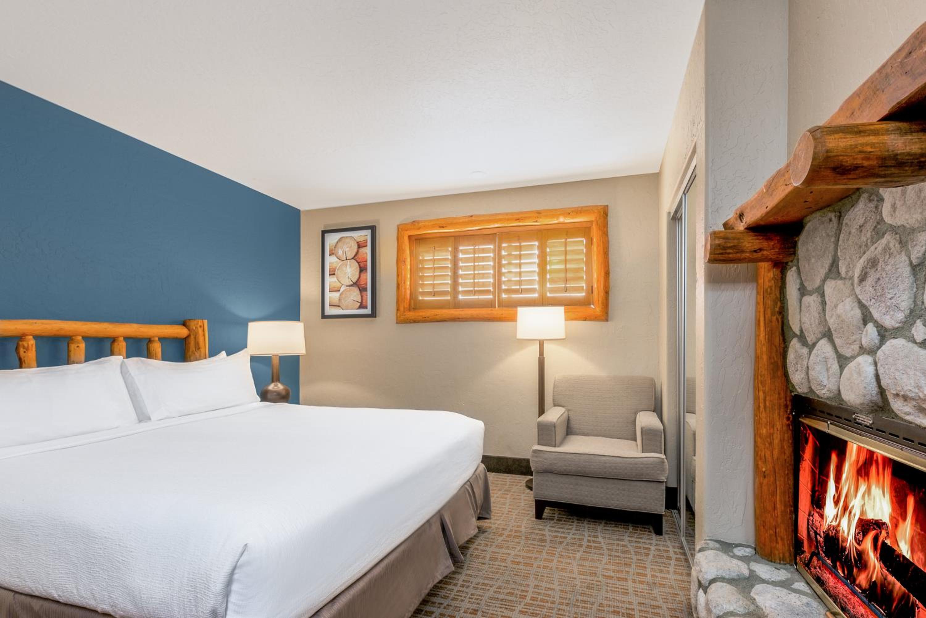Standard King Room - High Floor - Photo 1