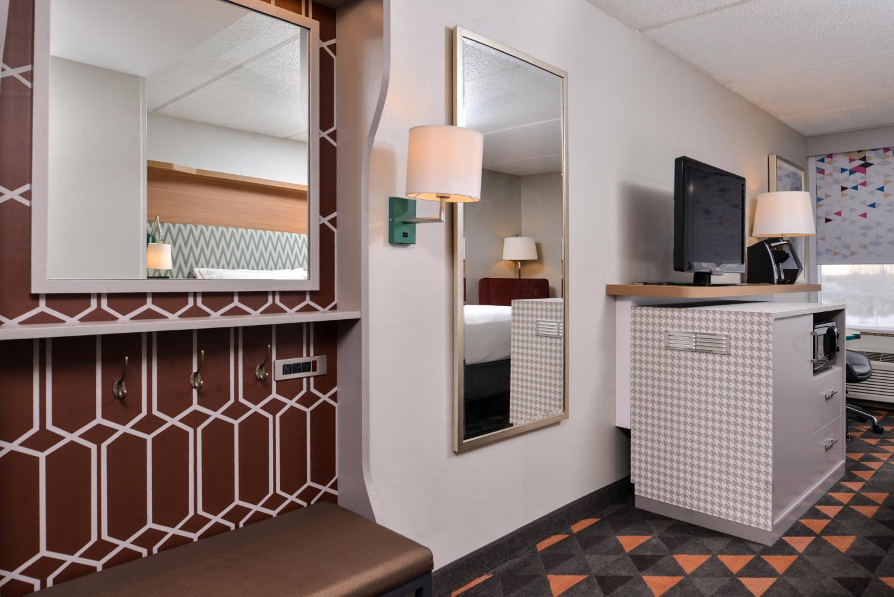 Standard King Room - Photo 4